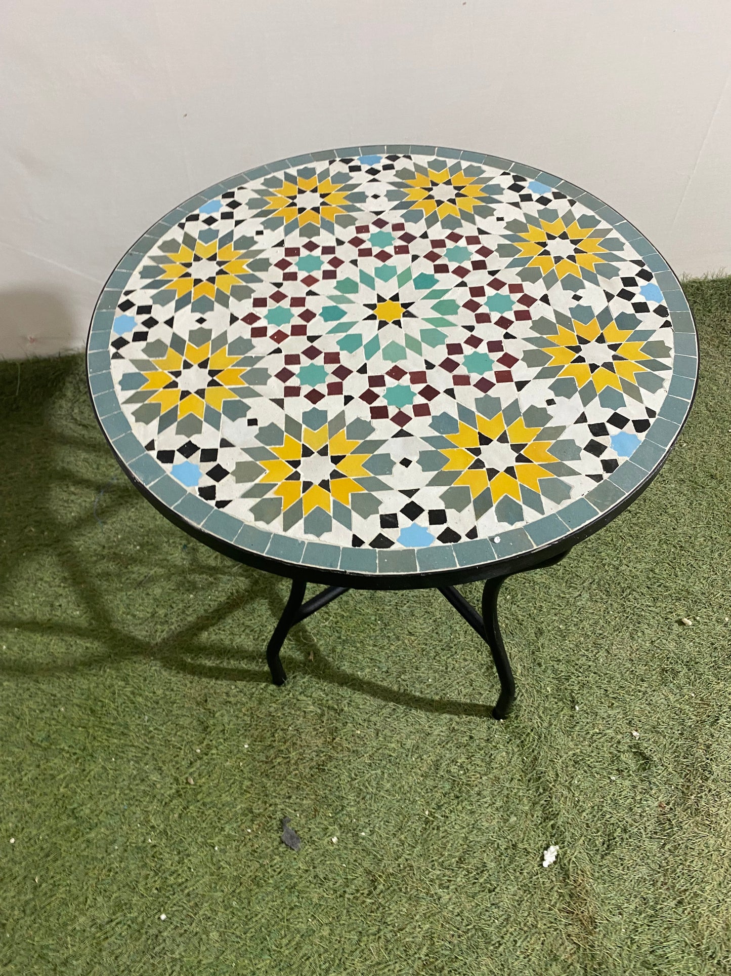 Handmade Moroccan Zellige Mosaic Table – Classic Starburst Design