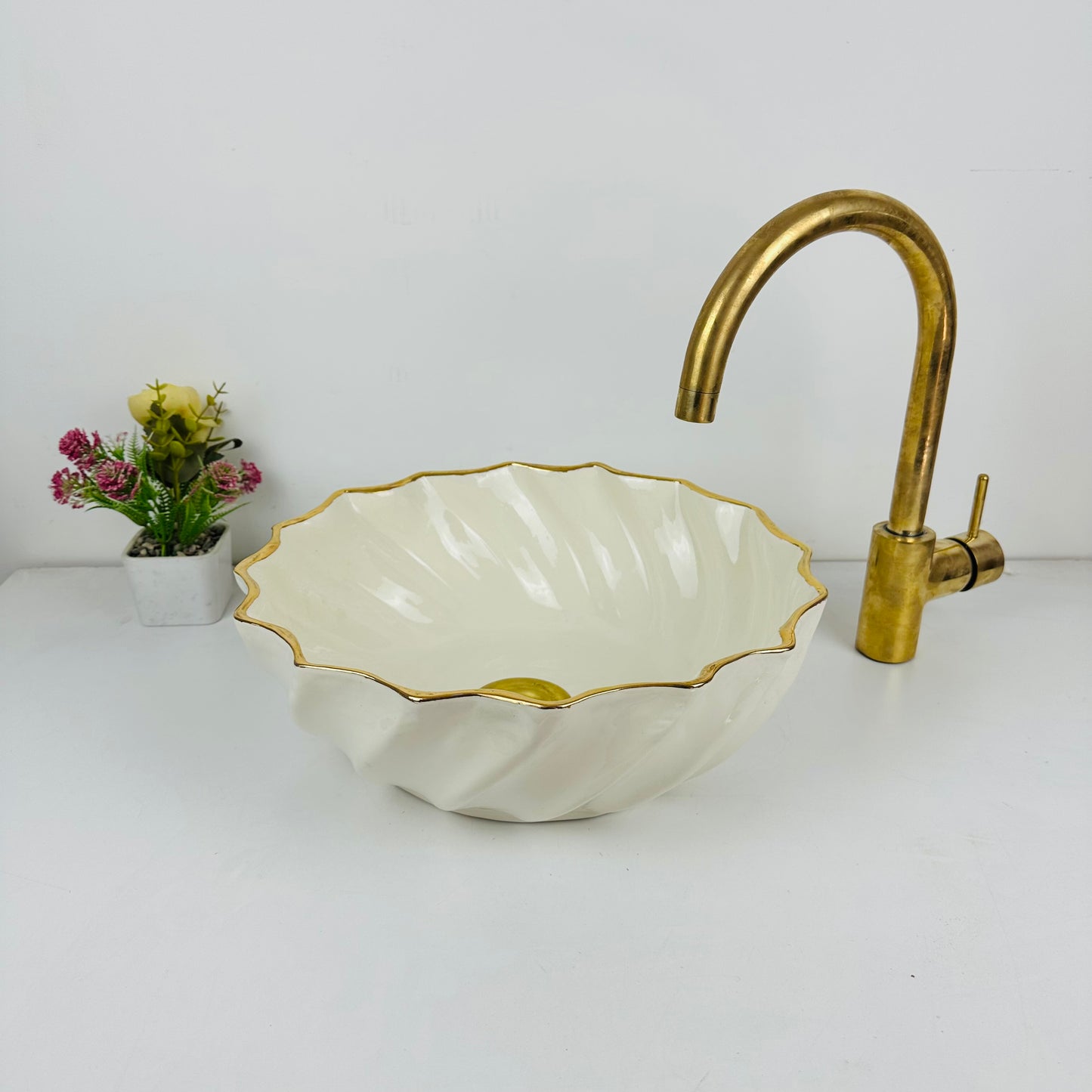 Golden Sands: Handcrafted Beige Ceramic Sink with Unique Design and Gold 14K