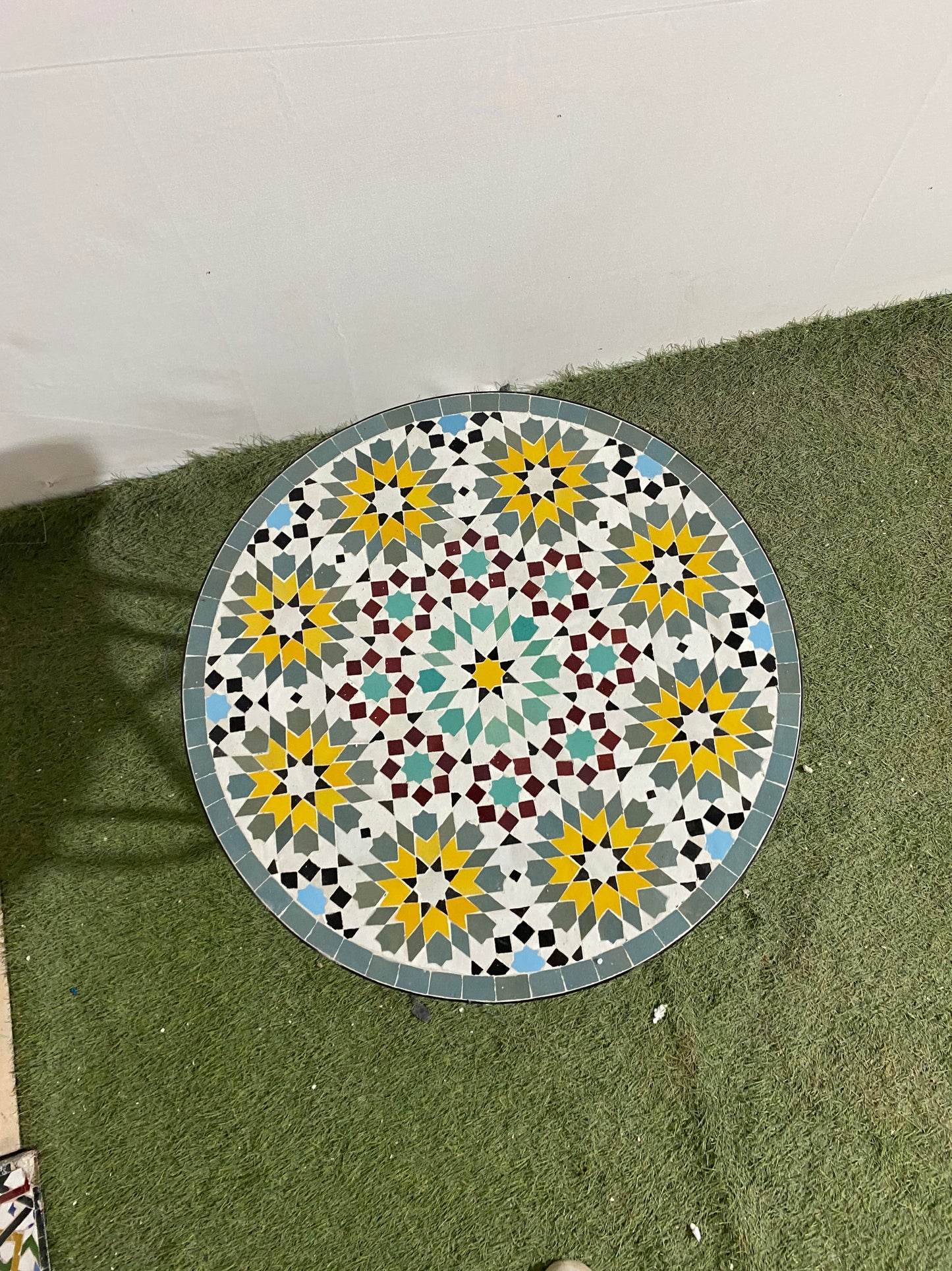 Handmade Moroccan Zellige Mosaic Table – Classic Starburst Design