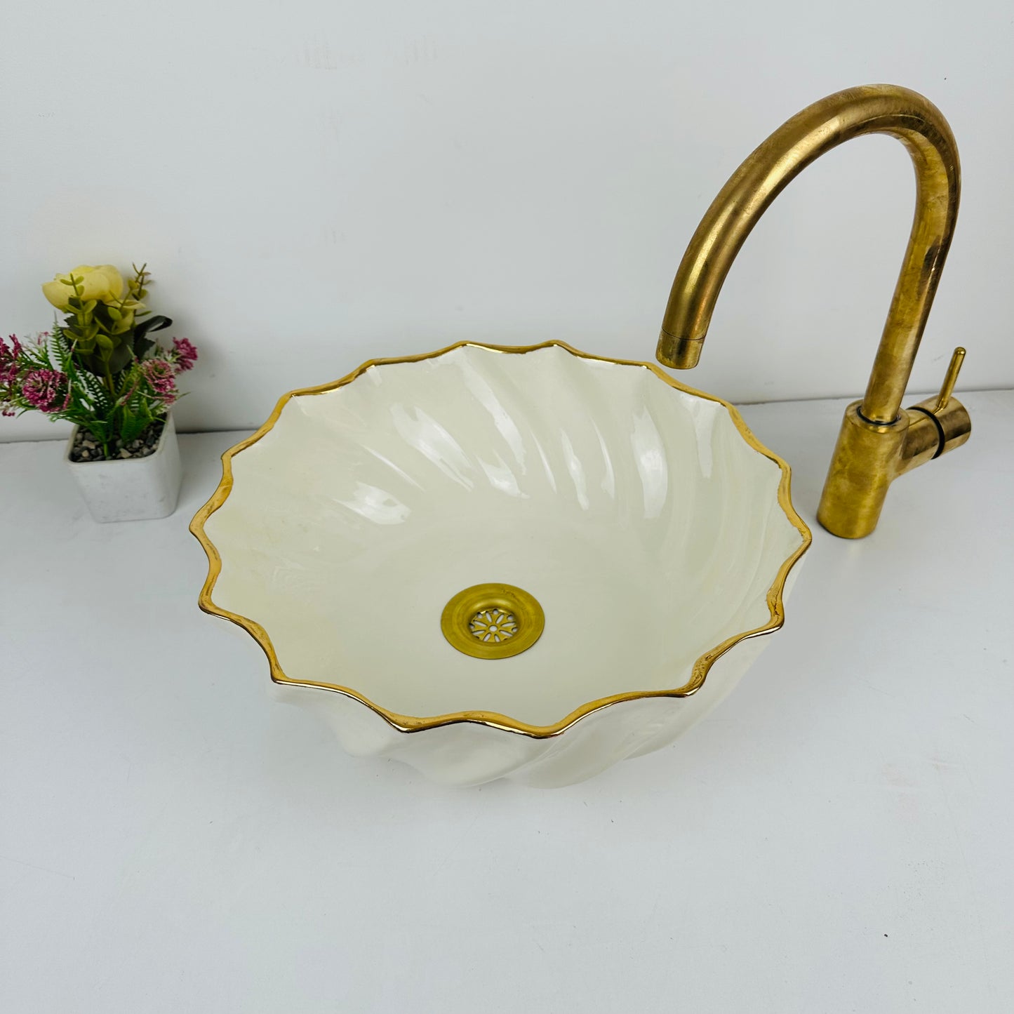 Golden Sands: Handcrafted Beige Ceramic Sink with Unique Design and Gold 14K