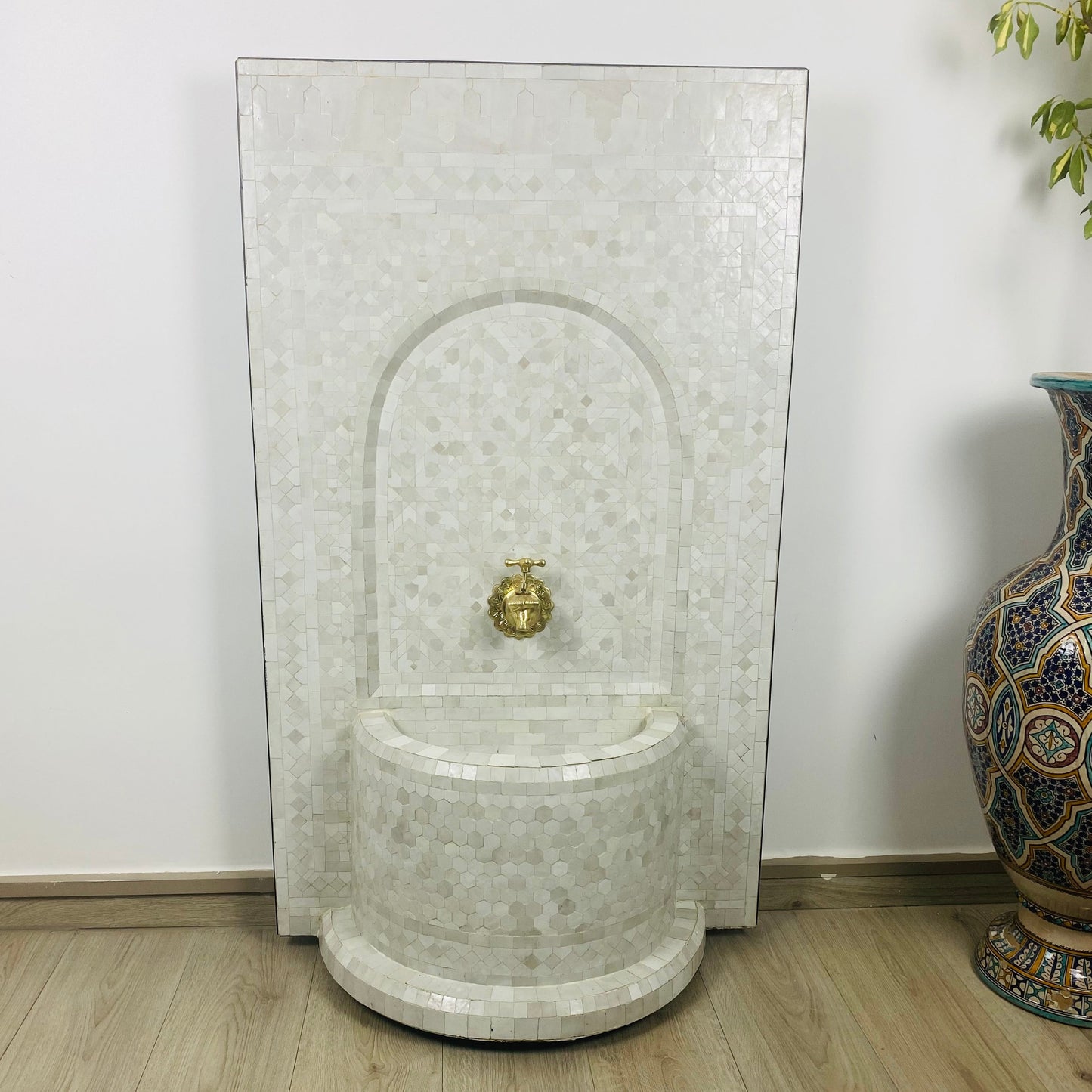 Elegant White Moroccan Zellige Fountain – A Timeless Masterpiece