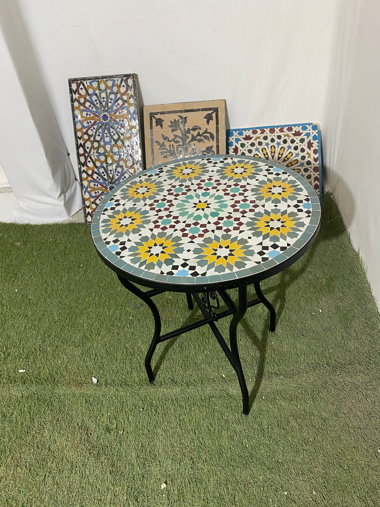 Handmade Moroccan Zellige Mosaic Table – Classic Starburst Design