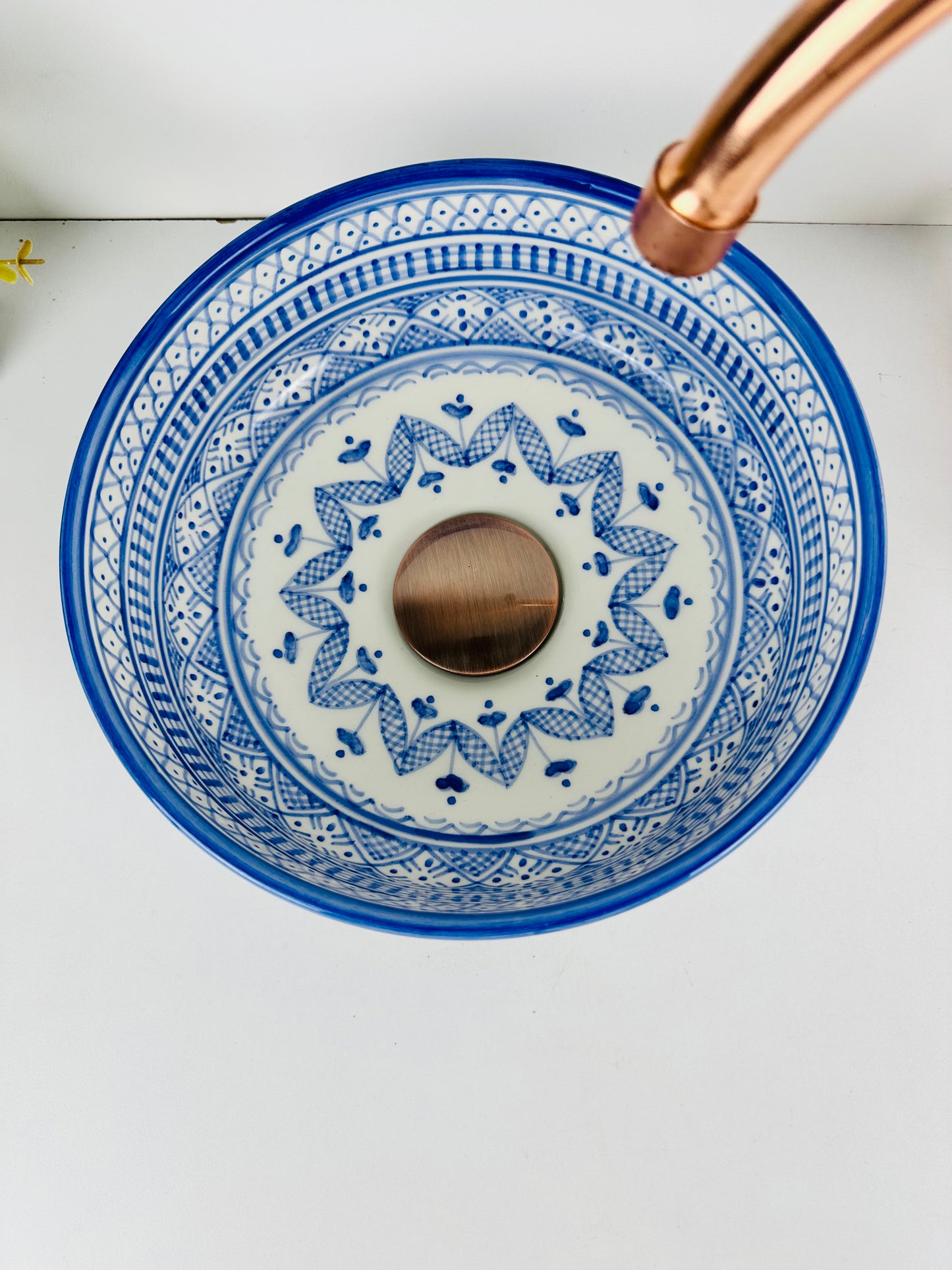 Classic Azure: Handcrafted Ceramic Sink with Traditional Blue Design
