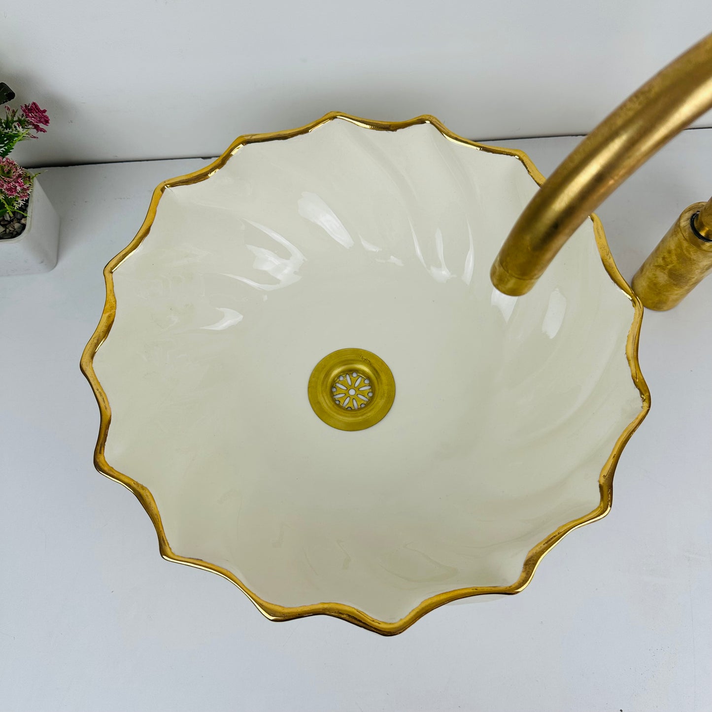 Golden Sands: Handcrafted Beige Ceramic Sink with Unique Design and Gold 14K