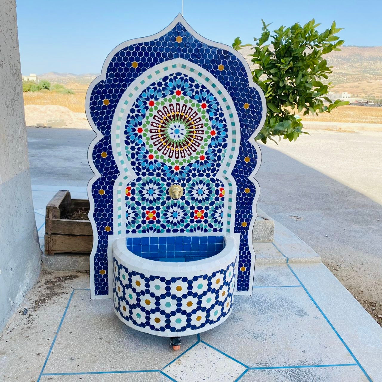 Handcrafted Moroccan Zellige Fountain – A Masterpiece of Art & Functionality