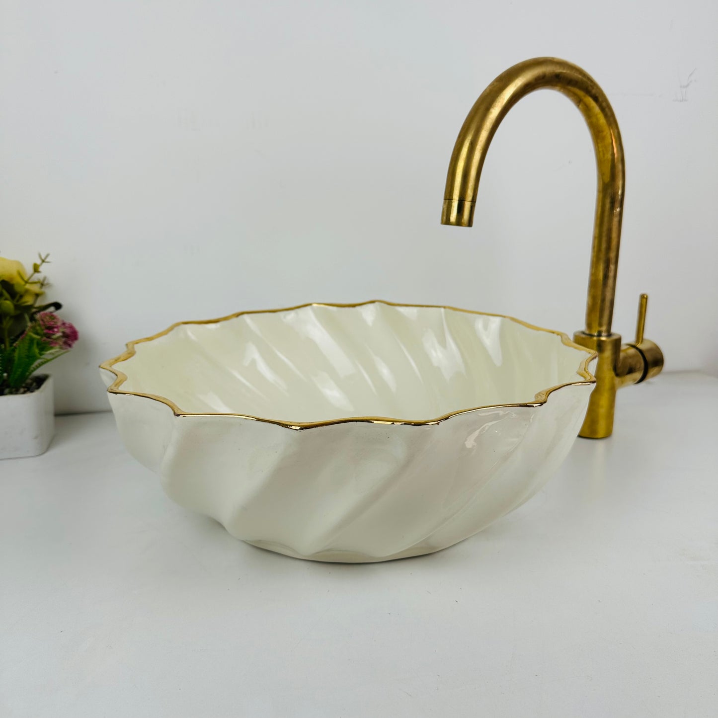 Golden Sands: Handcrafted Beige Ceramic Sink with Unique Design and Gold 14K