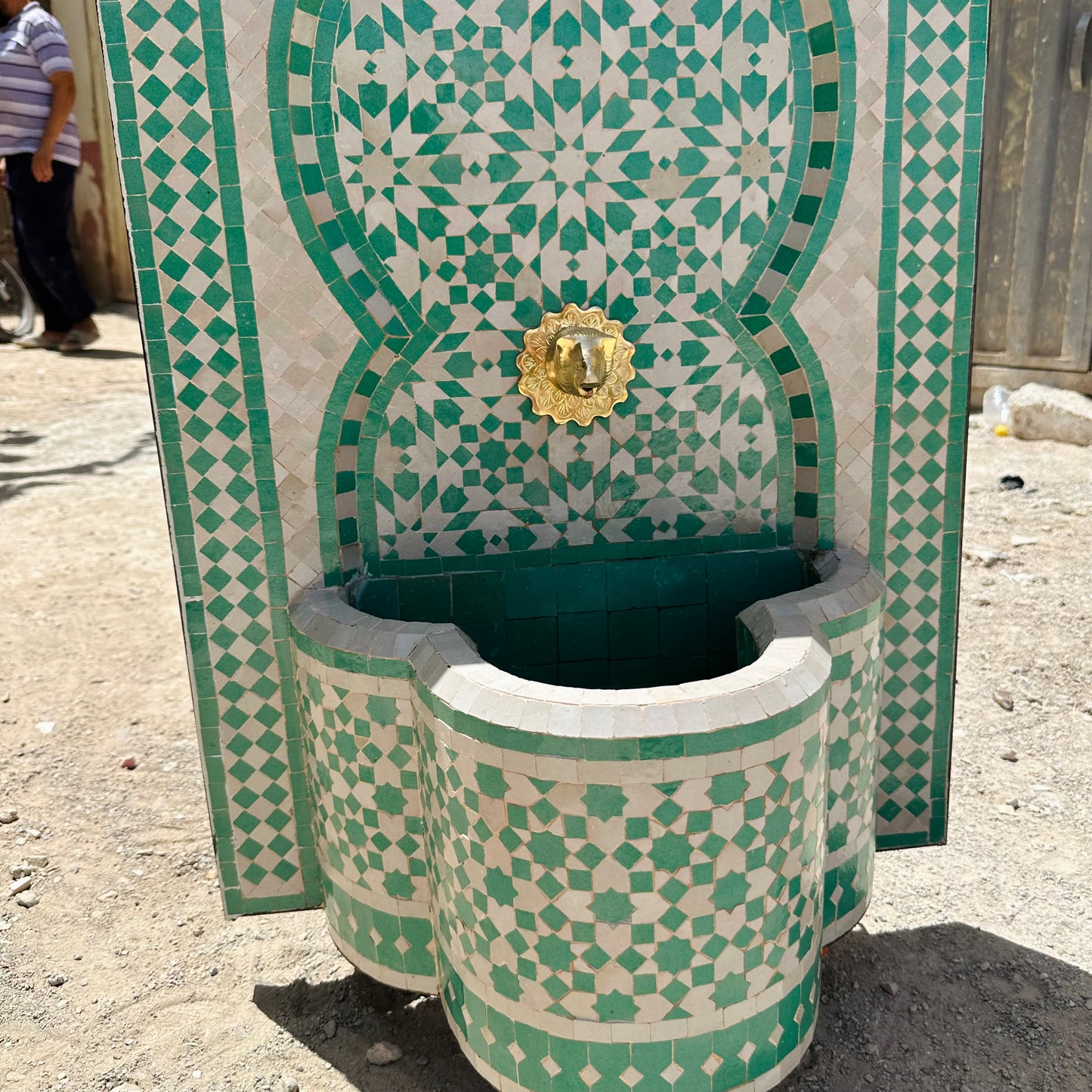 Handcrafted Moroccan Zellige Fountain – A Timeless Work of Art