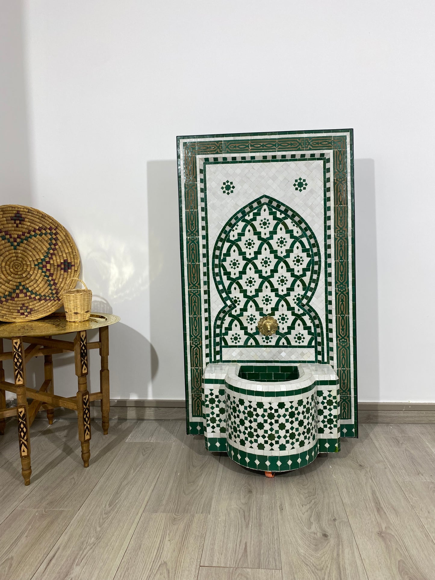 Exquisite Moroccan Zellige Fountain – Green & White Elegance