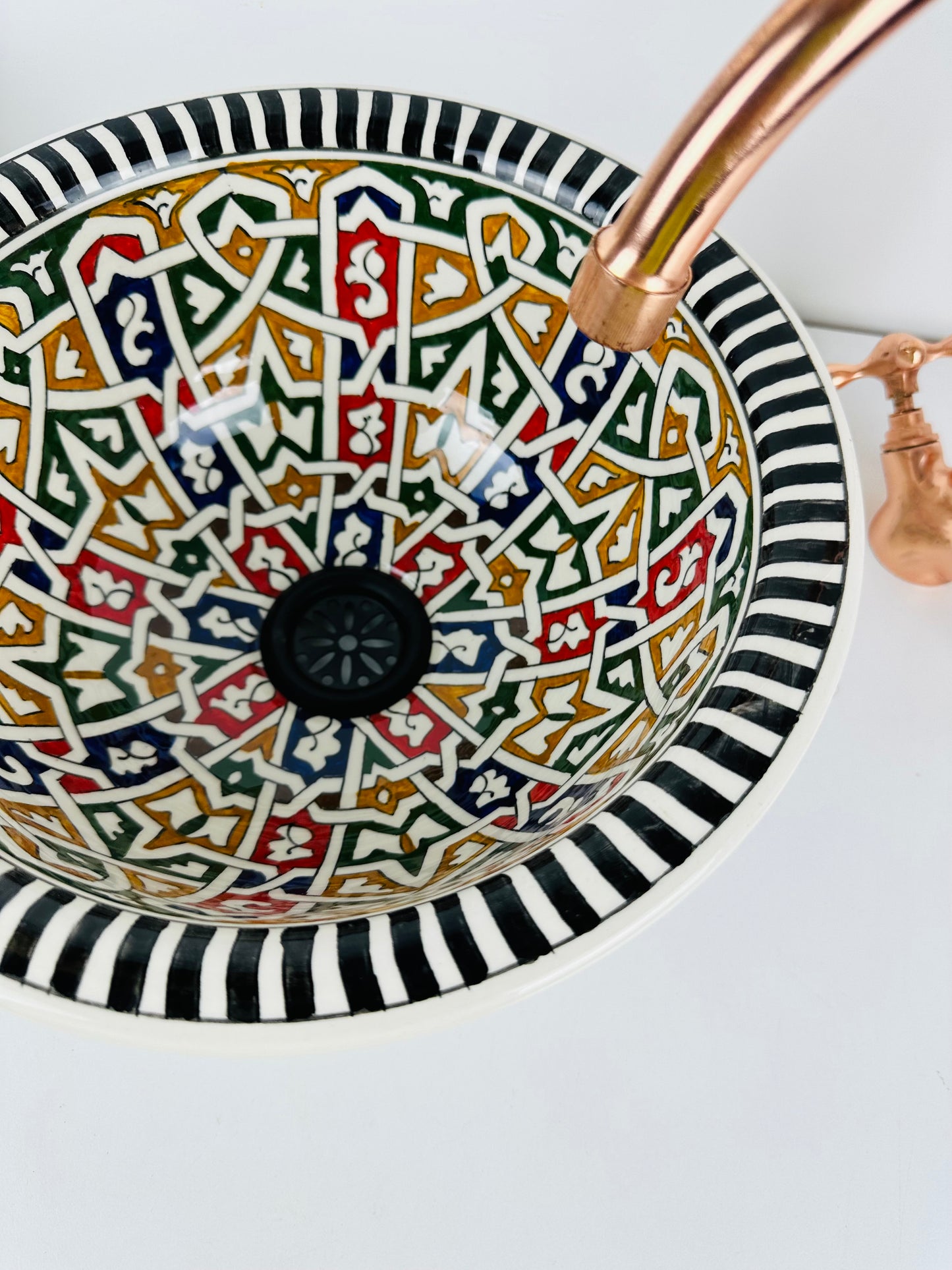 Vibrant Souk: Handcrafted Ceramic Sink with Moroccan-Inspired Color Palette