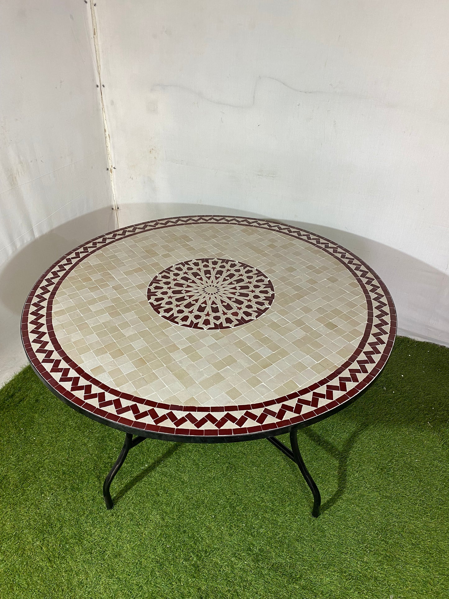 Friederike table 180 cm high 75 cm with the base. half payment