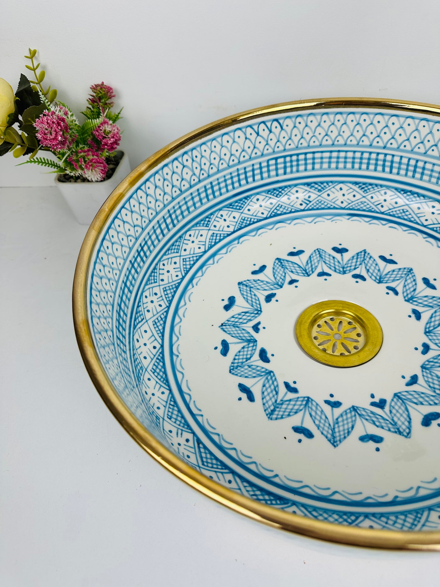 Skyline Classic: Handcrafted Ceramic Sink with Traditional Sky-Colored Design and 14k Gold