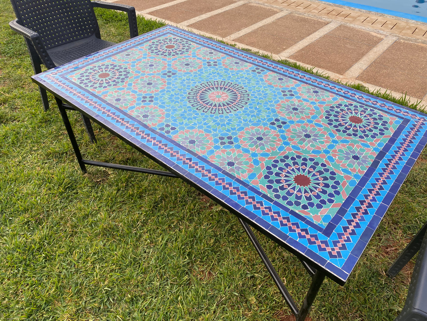Handmade Moroccan Zellige Mosaic Table – Ocean Blue Elegance