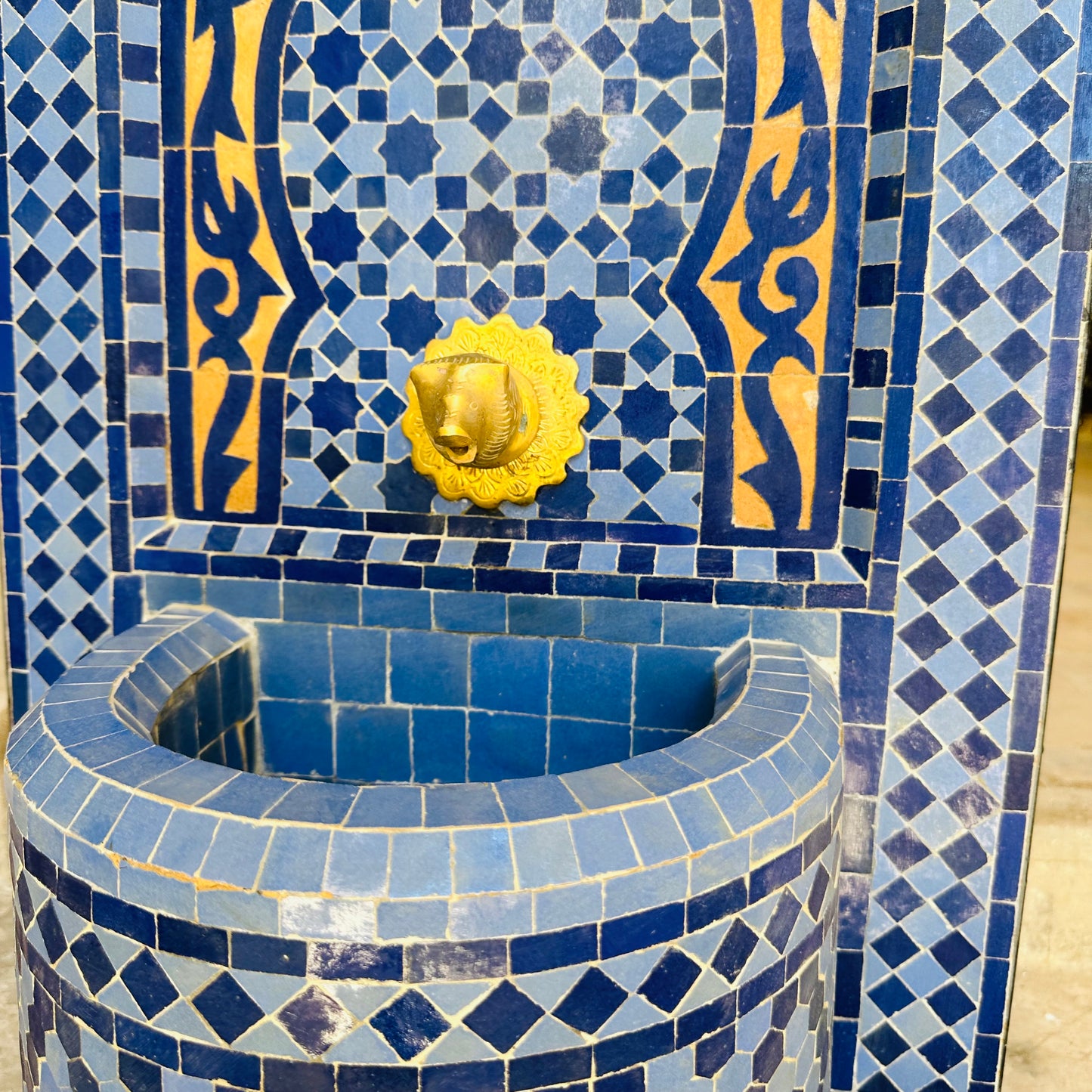 Exquisite Moroccan Blue Zellige Fountain – A Blend of Art & Functionality