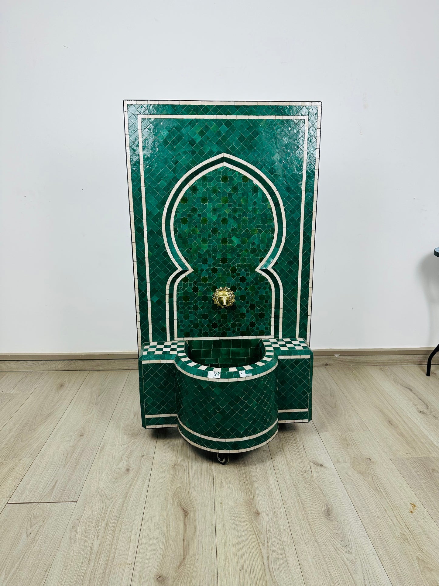 Emerald Green Moroccan Fountain – Classic Elegance & Timeless Craftsmanship