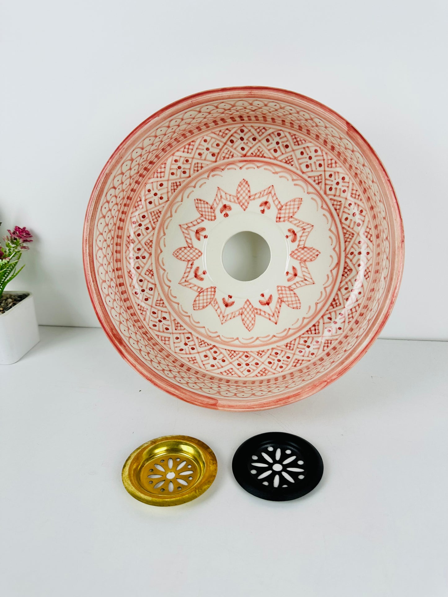 Strawberry Splash: Handcrafted Ceramic Sink in red shade