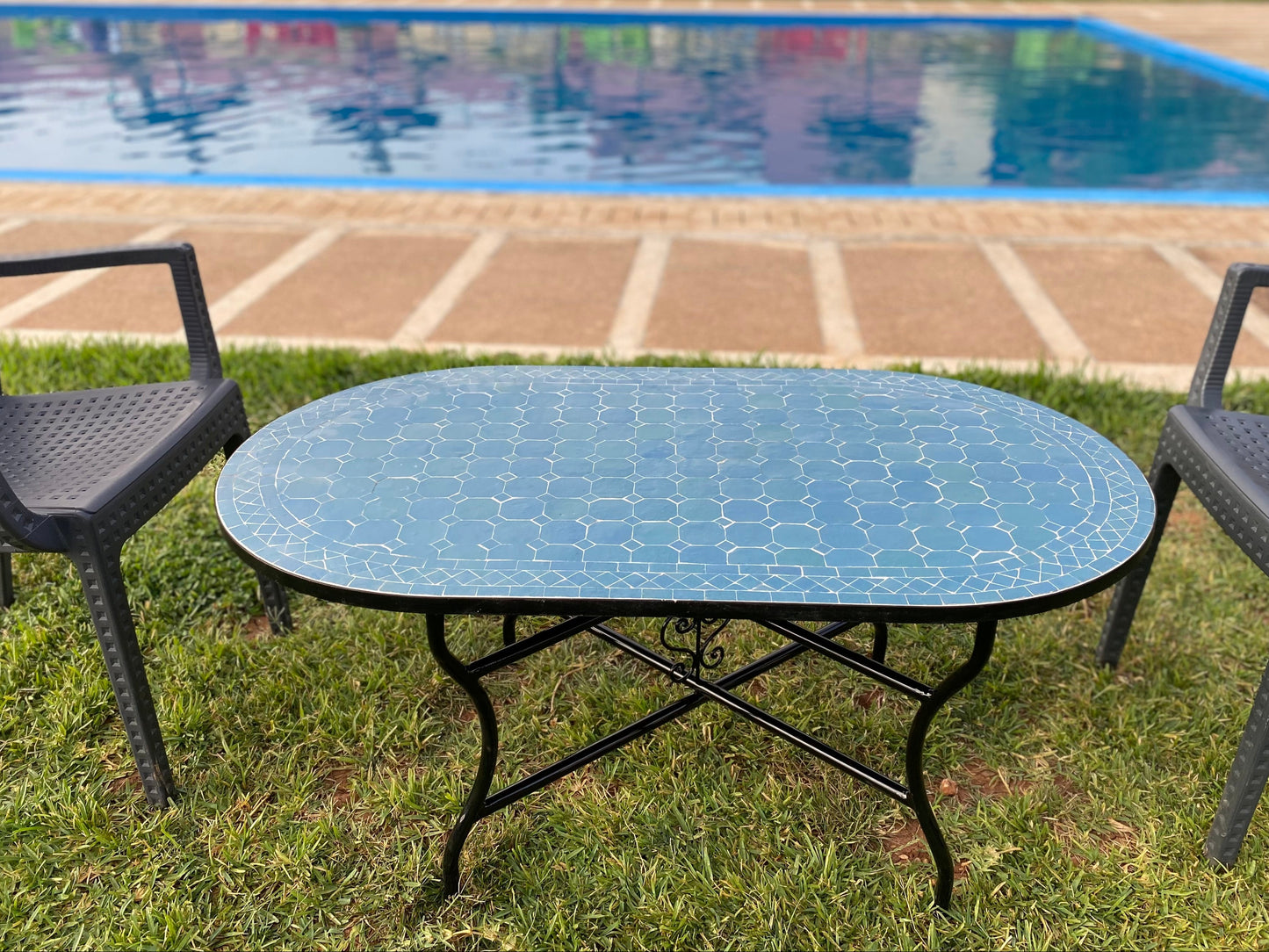Handmade Moroccan Zellige Mosaic Table – Serene Blue Elegance