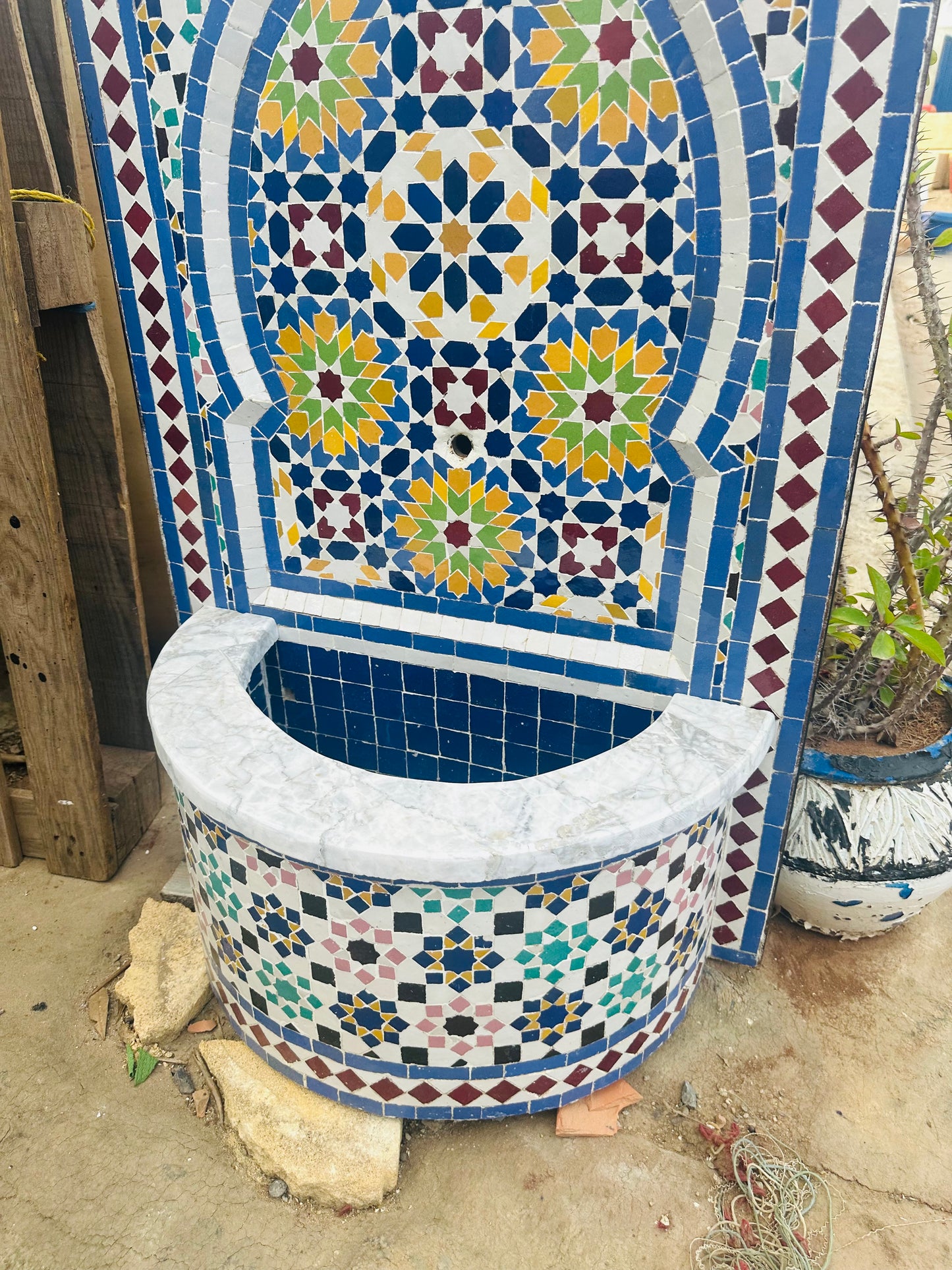 Handcrafted Moroccan Zellige Fountain – A Vibrant Masterpiece