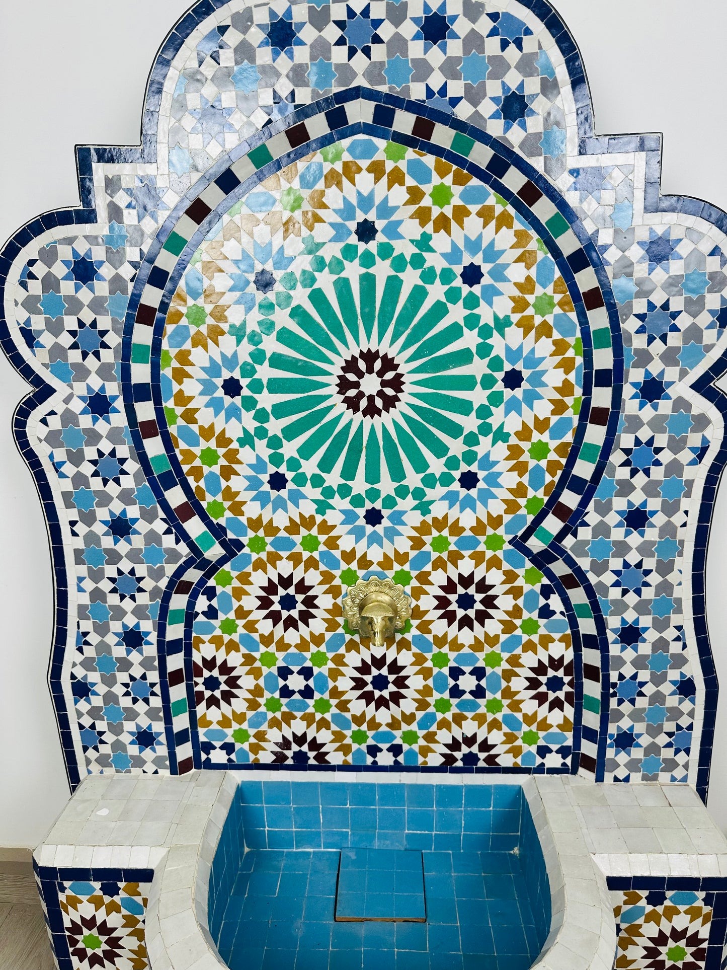 Moroccan Zellige Fountain – A Timeless Masterpiece