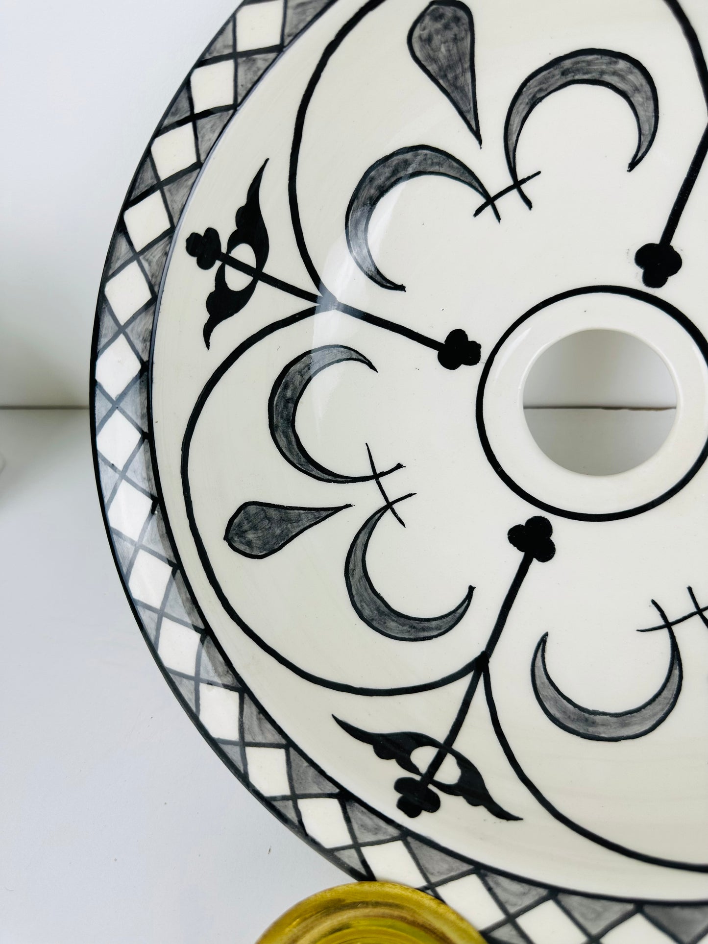 Lunar Mist: Handcrafted Ceramic Sink in Gray Moon Tone