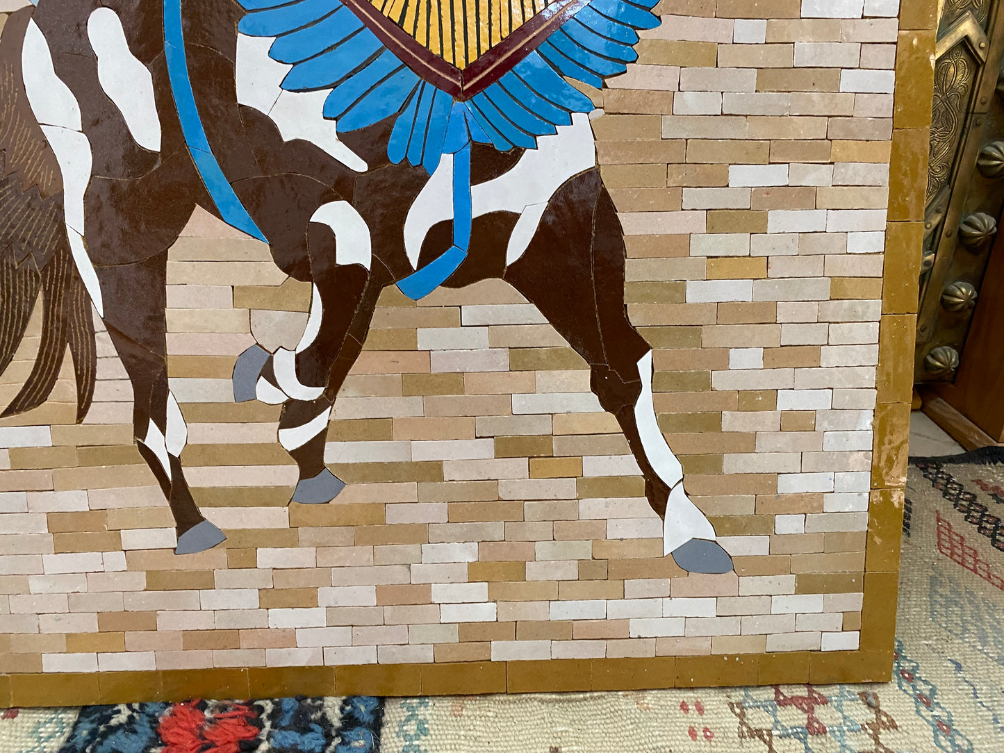 Tenture murale en mosaïque marocaine avec cadre en bois, petits morceaux de mosaïque cheval Fantasia, art de mosaïque de décor de mosaïque de mur, art de mur d'argile de tuiles
