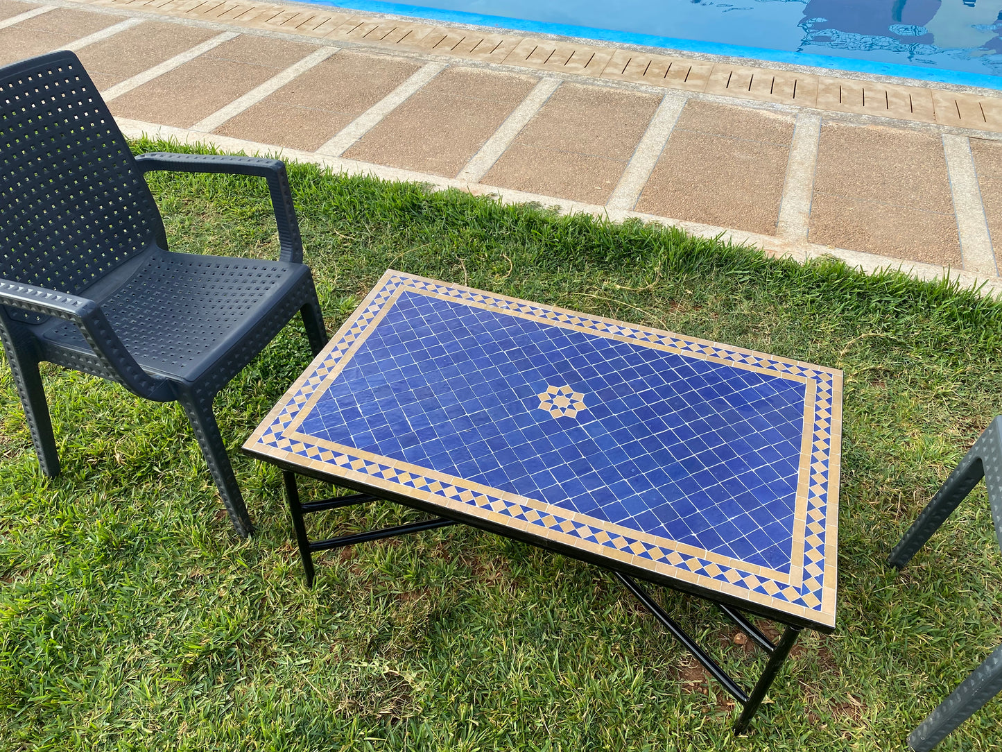 Handmade Moroccan Zellige Mosaic Table – Deep Blue Elegance