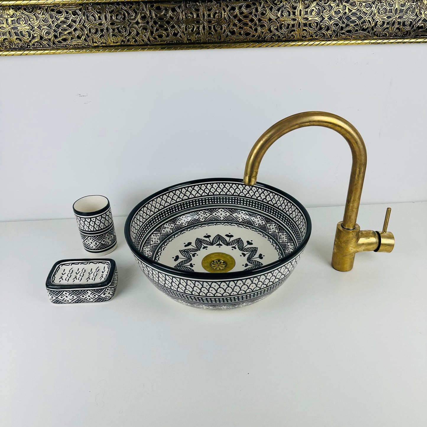 Harmonious Design: Black and White Ceramic Sink with Artisanal Touches