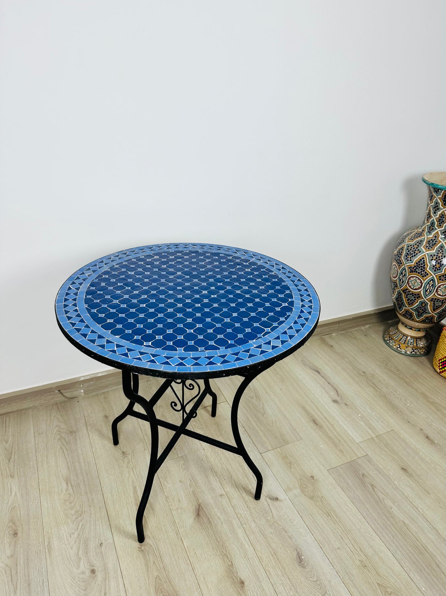 Moroccan Mosaic Table – Midnight Blue Elegance