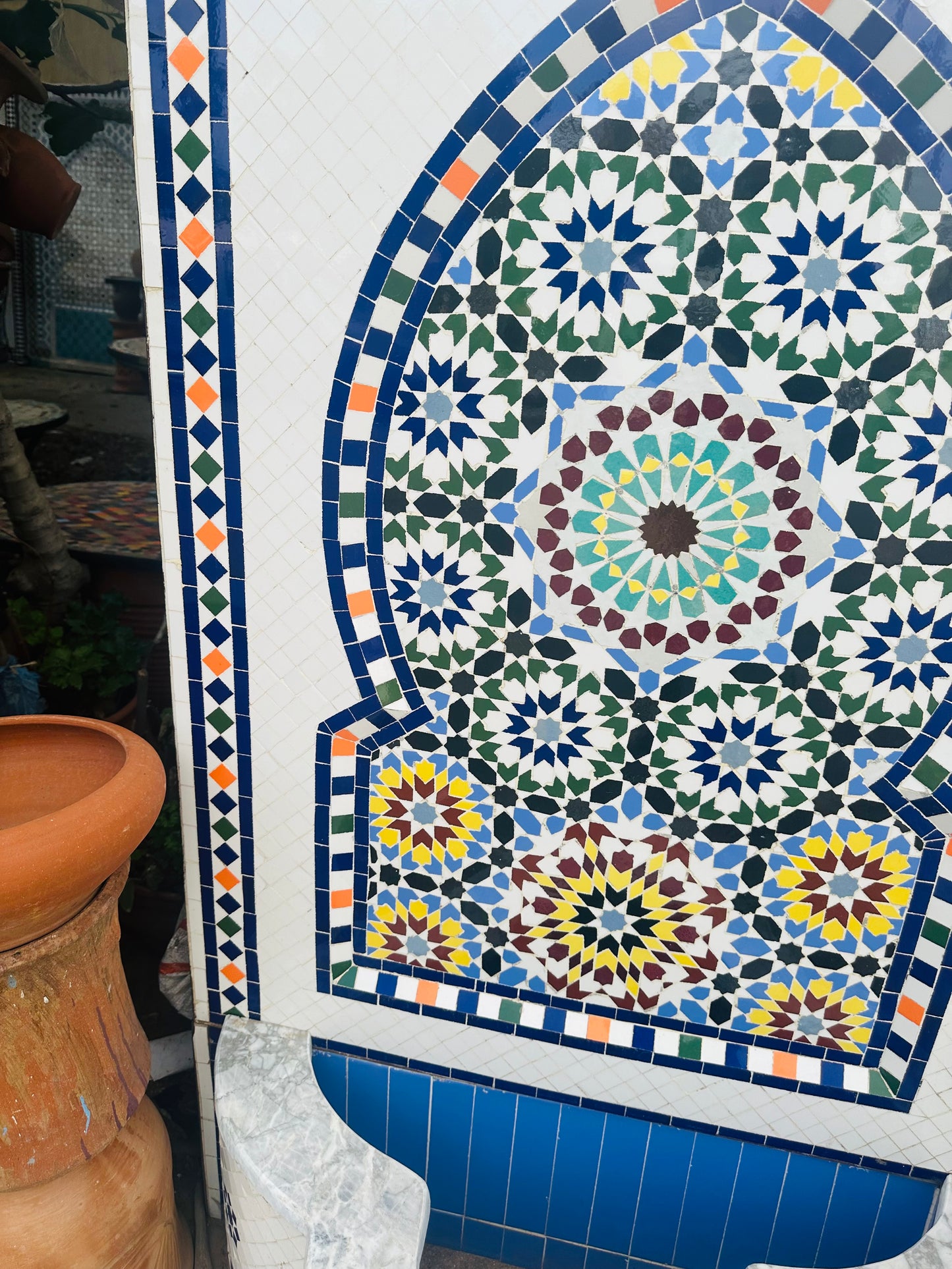 Elegant Moroccan Zellige Fountain – A Timeless Work of Art