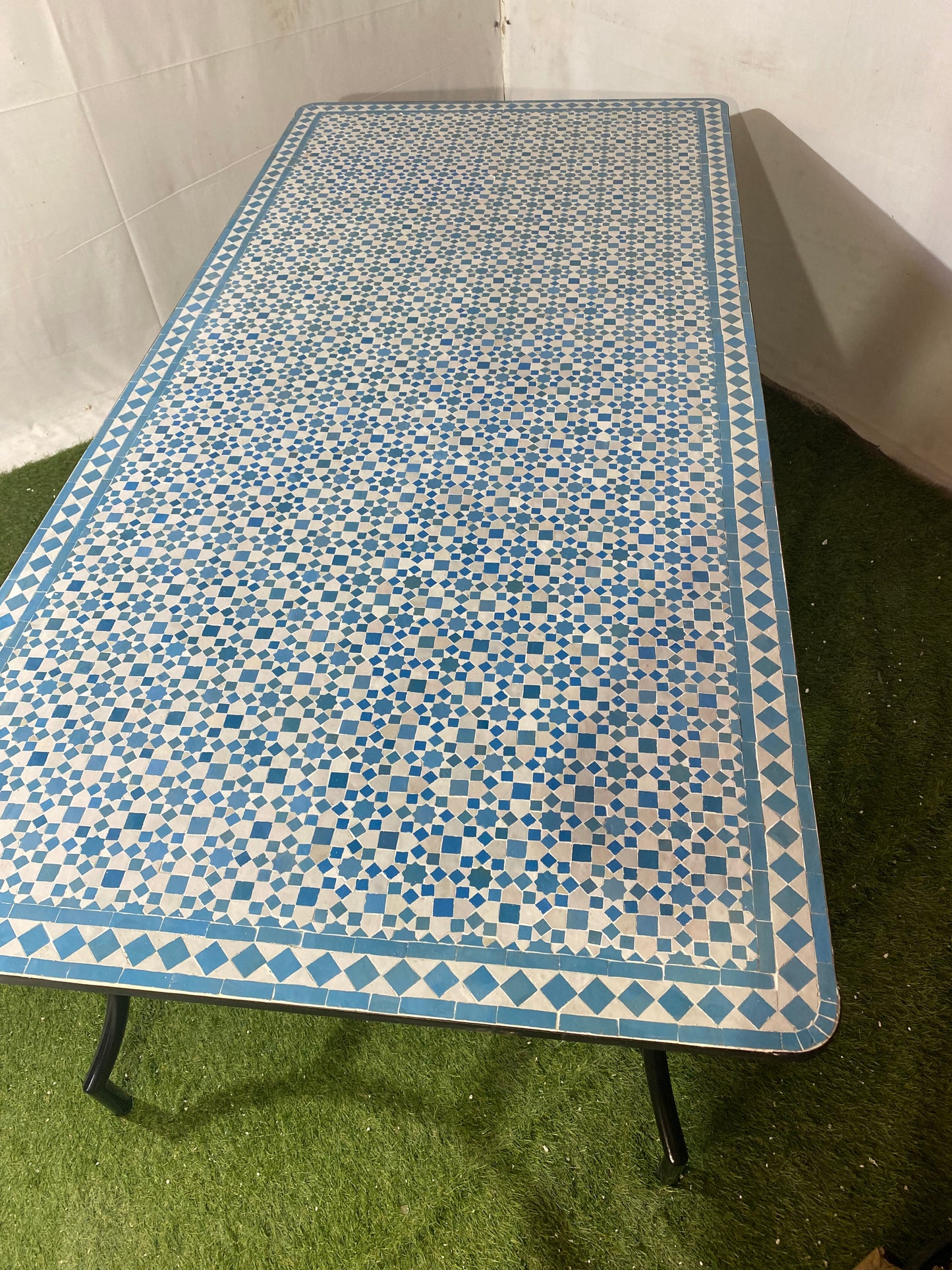 Handmade Moroccan Zellige Mosaic Table – Classic Blue & White Elegance