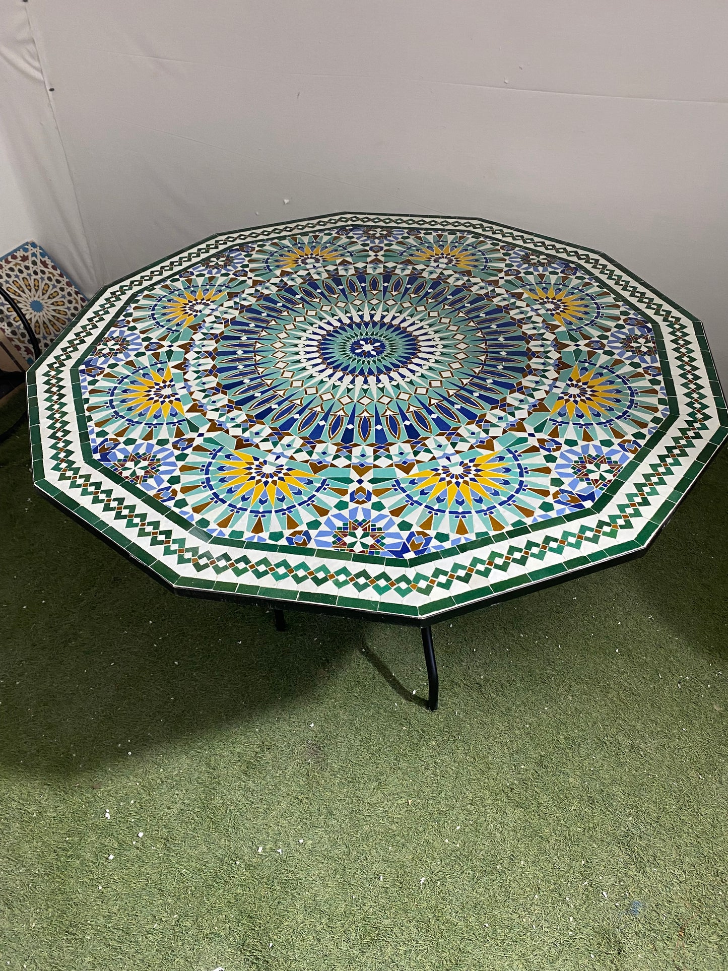 Handmade Moroccan Zellige Mosaic Table – Octagonal Starburst Elegance