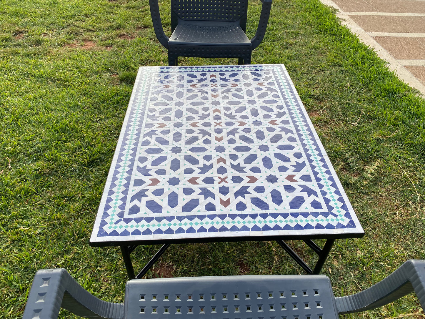 Handmade Moroccan Zellige Mosaic Table – Timeless Geometric Design
