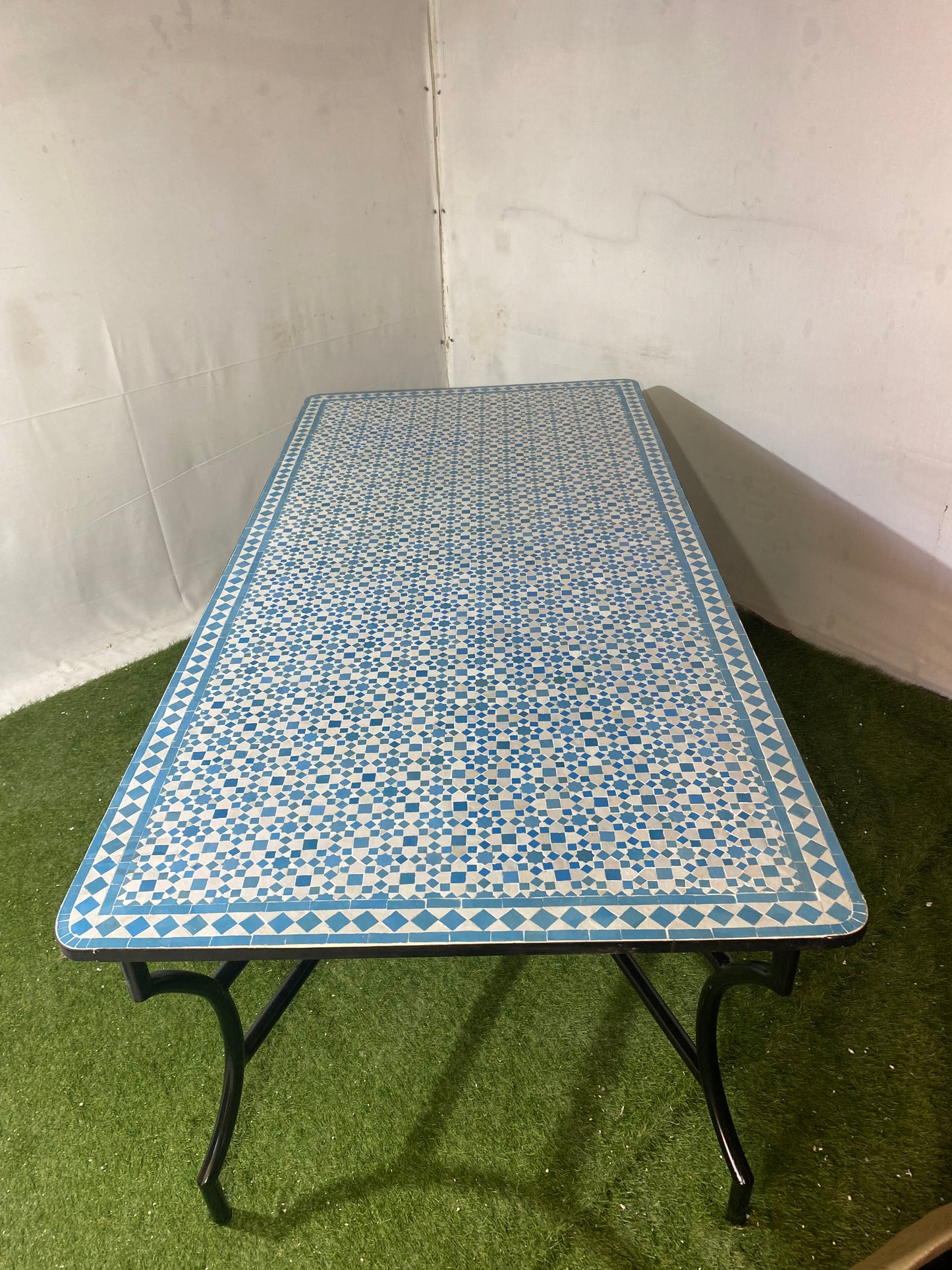 Handmade Moroccan Zellige Mosaic Table – Classic Blue & White Elegance