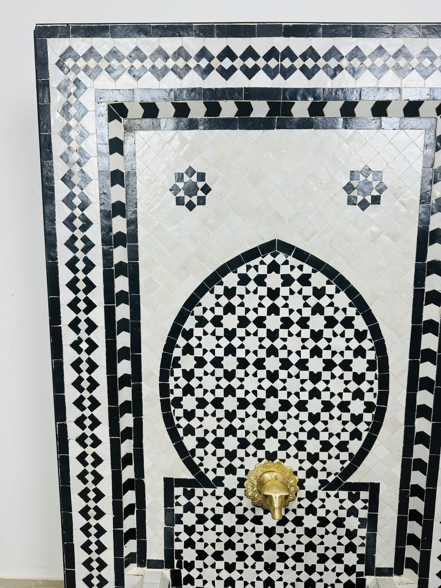 Moroccan Zellige Fountain – A Monochrome Masterpiece