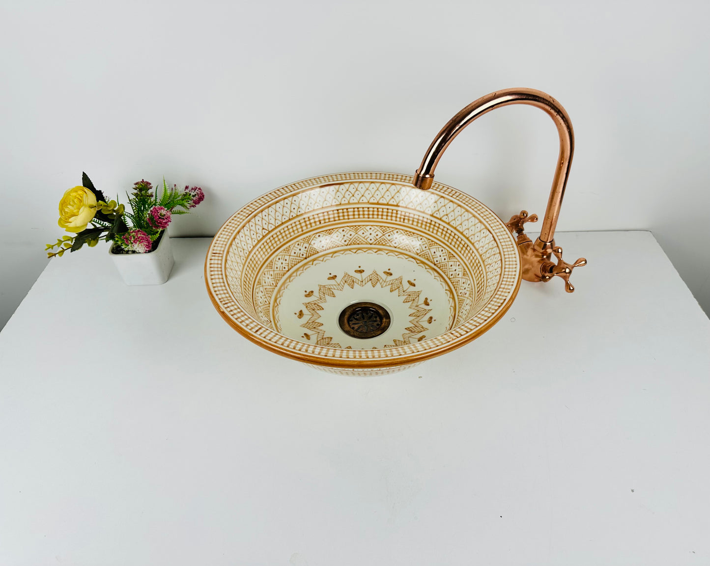 Ginger Spice: Handcrafted Ceramic Sink in Warm Ginger Hue