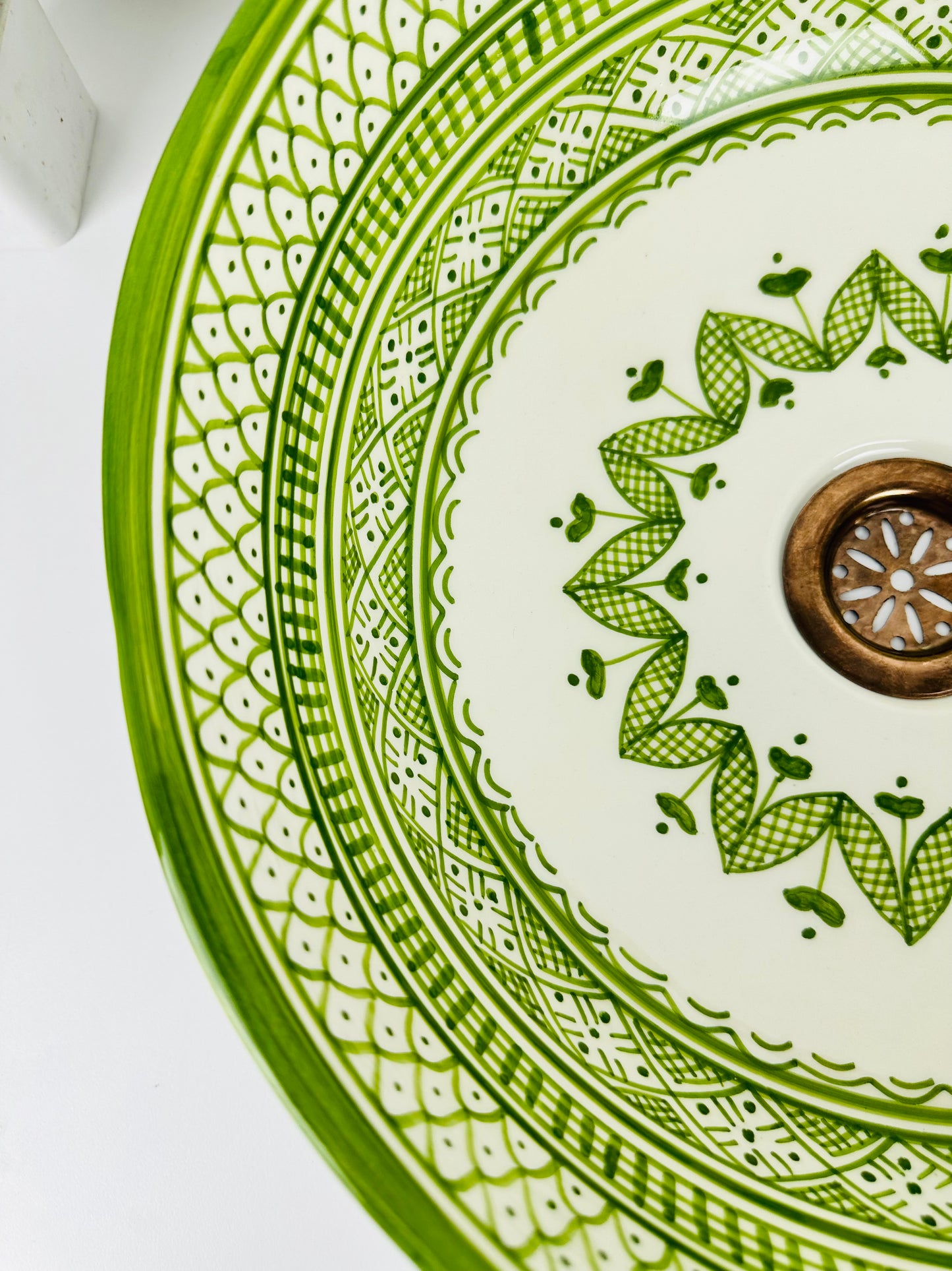 Verdant Charm: Handcrafted Ceramic Sink in Green Beauty