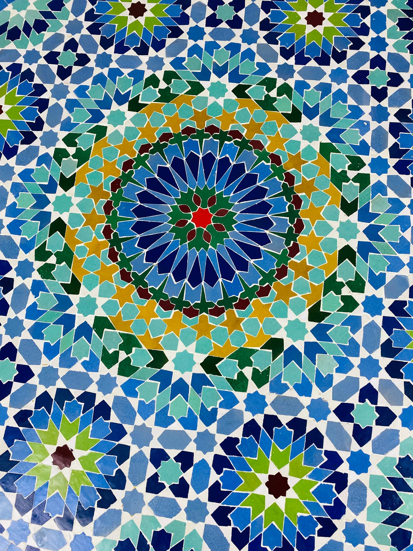 Handmade Moroccan Zellige Mosaic Table – Ocean-Inspired Beauty