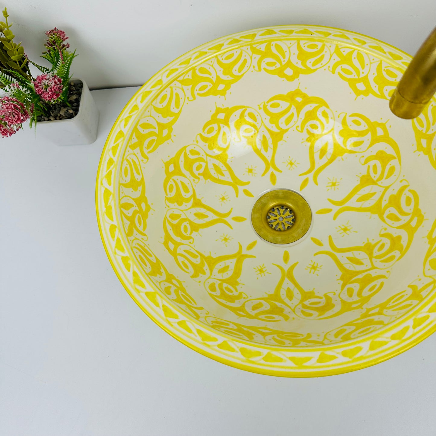 Luminous Glow: Handcrafted Ceramic Sink in Highlighter Yellow