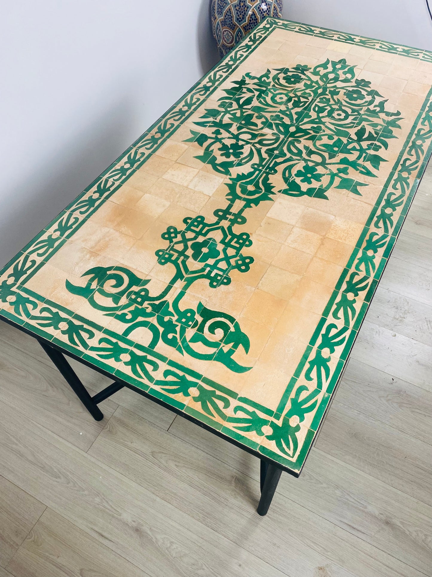 Tree of life Mosaic Table – Green & Beige Floral Elegance
