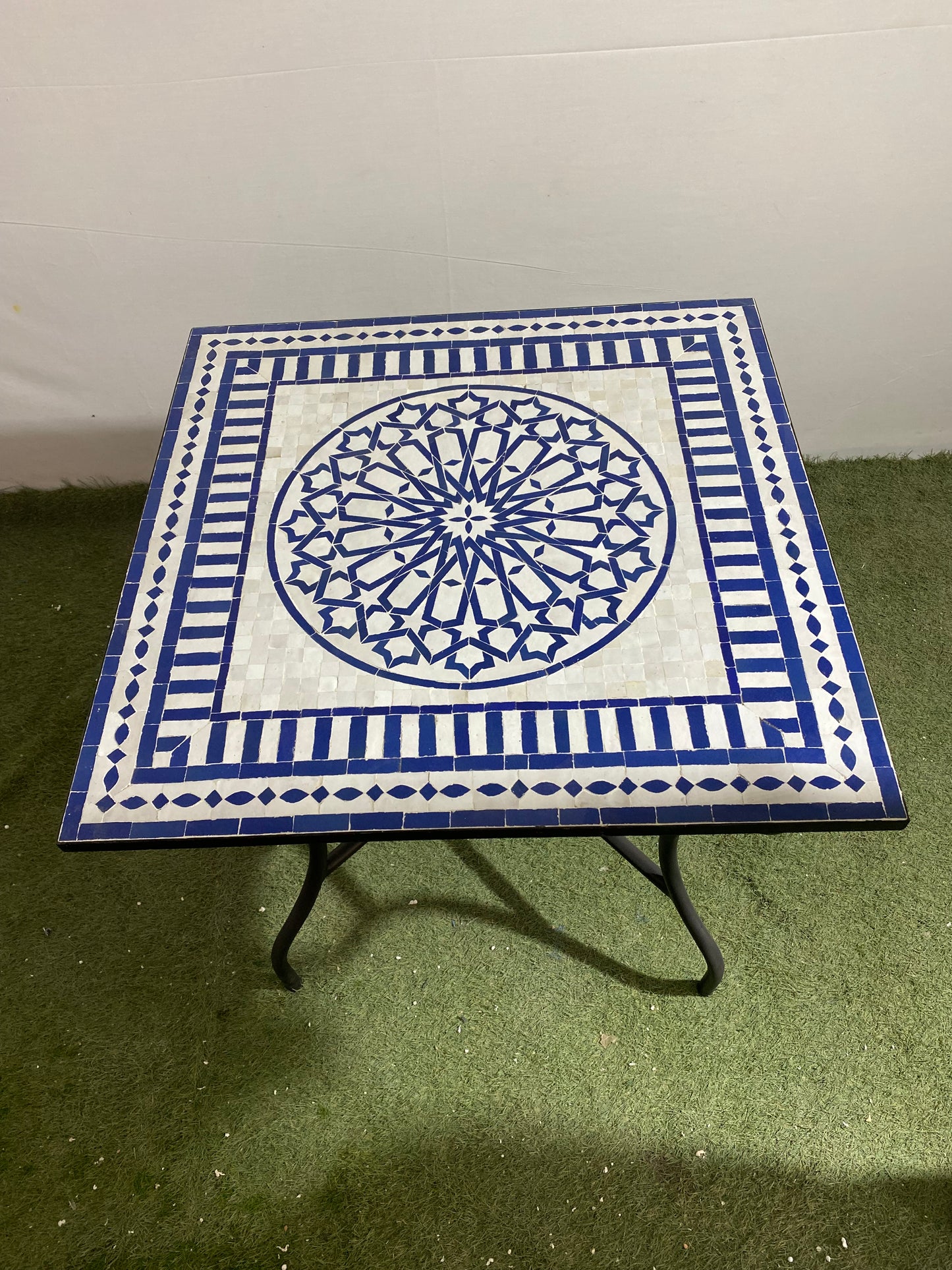 Handmade Moroccan Zellige Mosaic Table – Timeless Blue & White Elegance