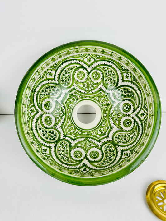 Basil Breeze: Handcrafted Ceramic Sink in Basil Green Hue