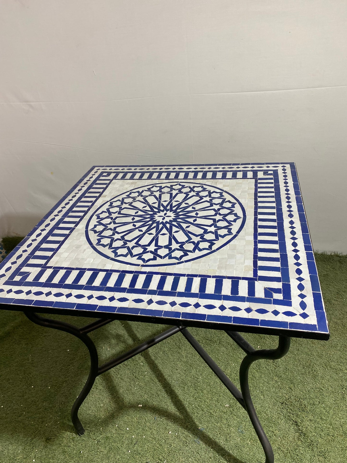 Handmade Moroccan Zellige Mosaic Table – Timeless Blue & White Elegance