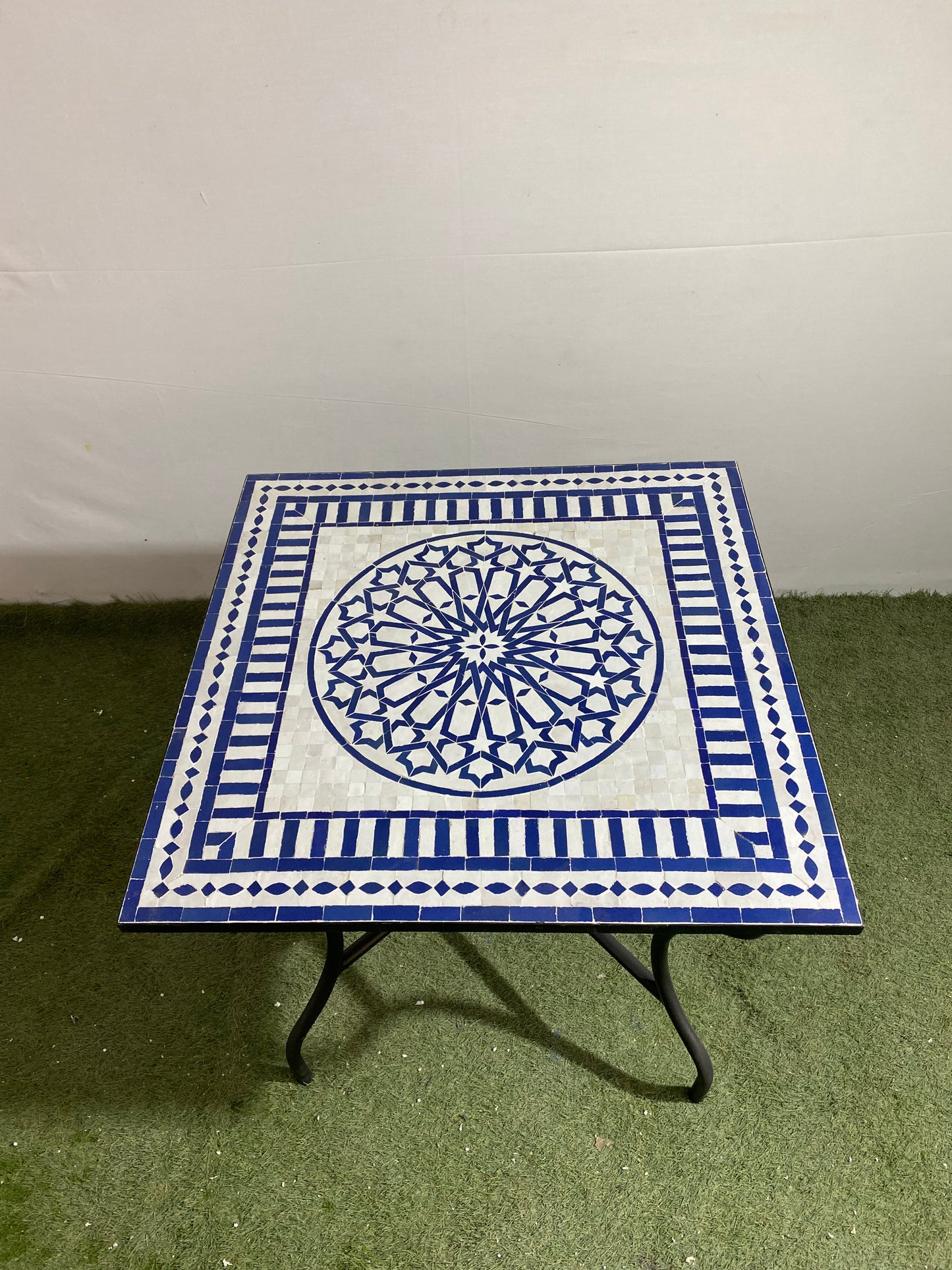 Handmade Moroccan Zellige Mosaic Table – Timeless Blue & White Elegance