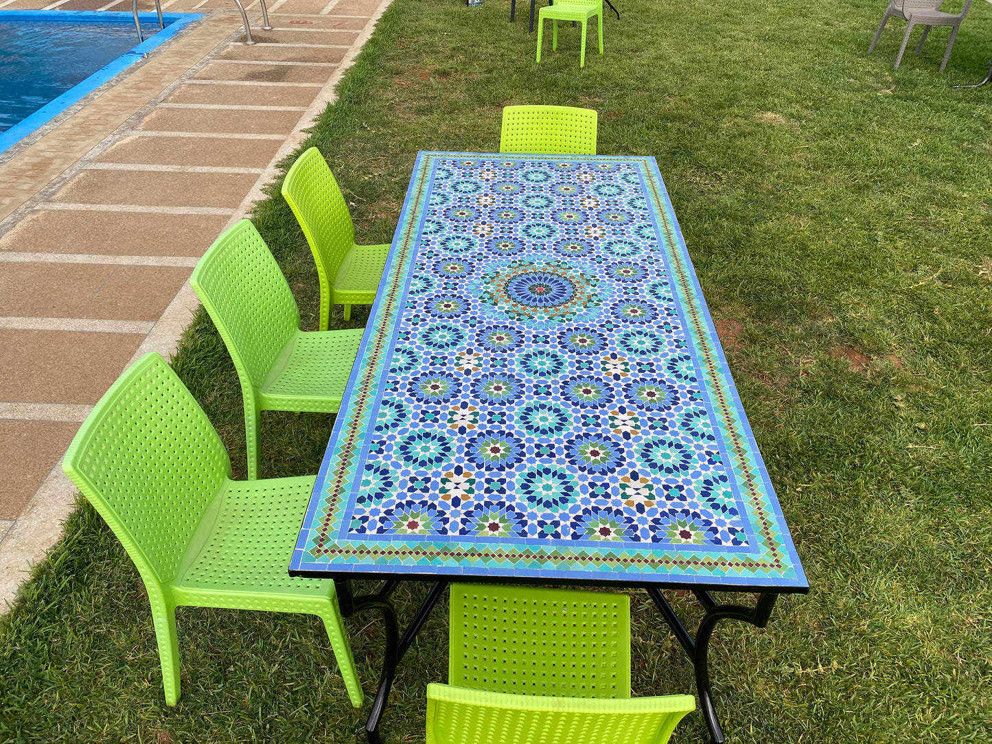 Handmade Moroccan Zellige Mosaic Table – Blue & Turquoise Elegance