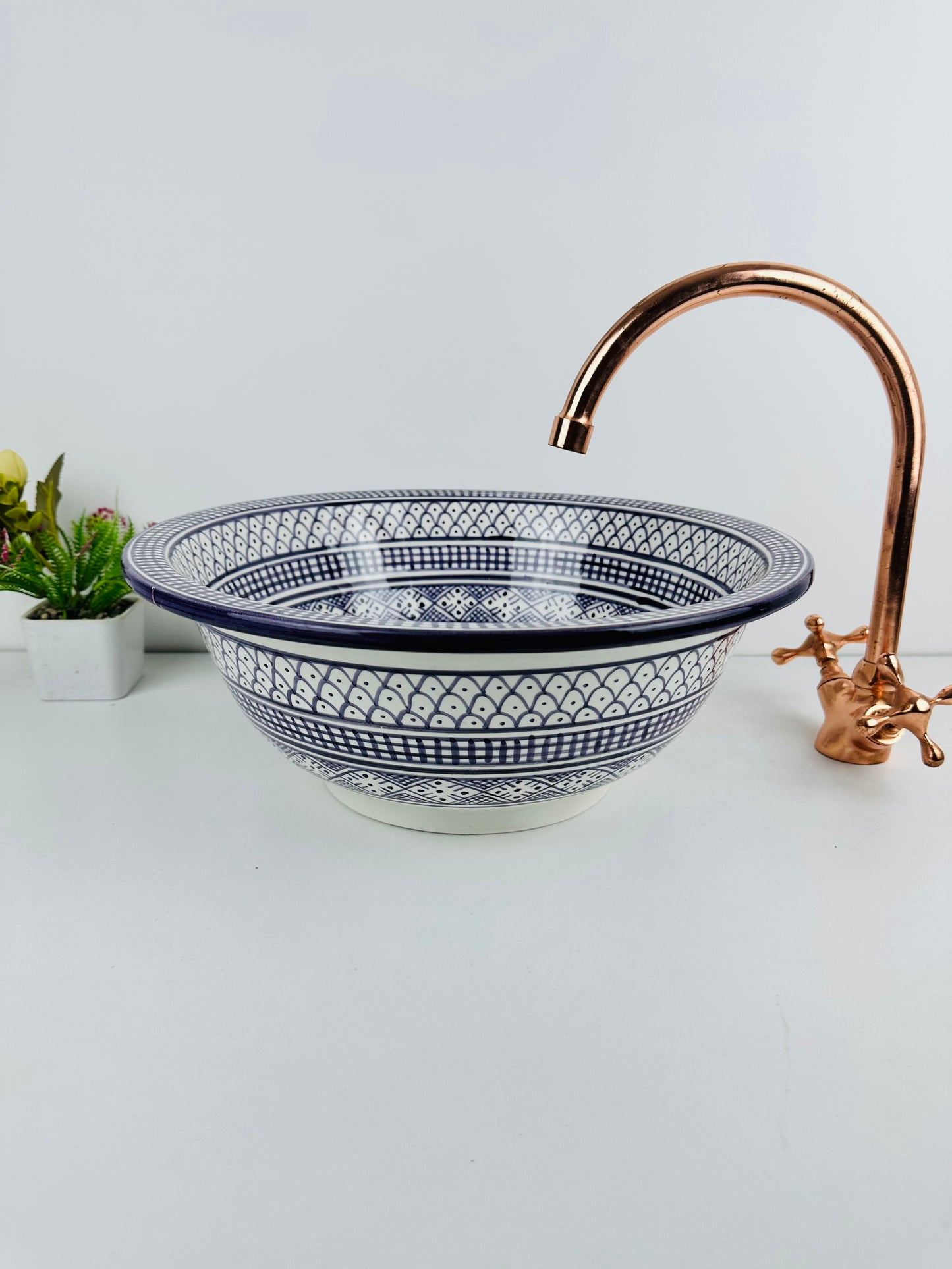 Royal Amethyst: Handcrafted Ceramic Sink in Luxurious Violet Hue
