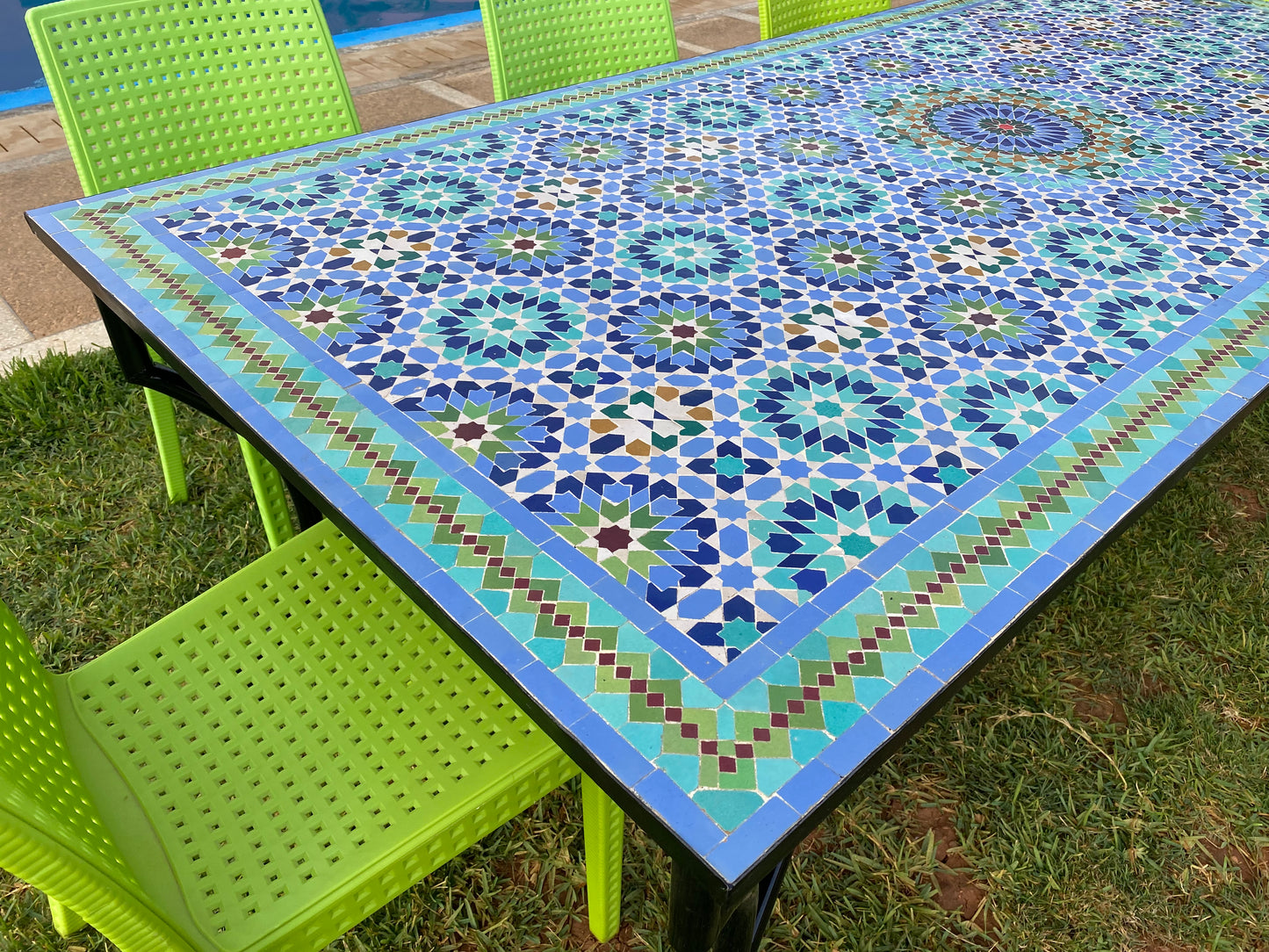 Handmade Moroccan Zellige Mosaic Table – Blue & Turquoise Elegance