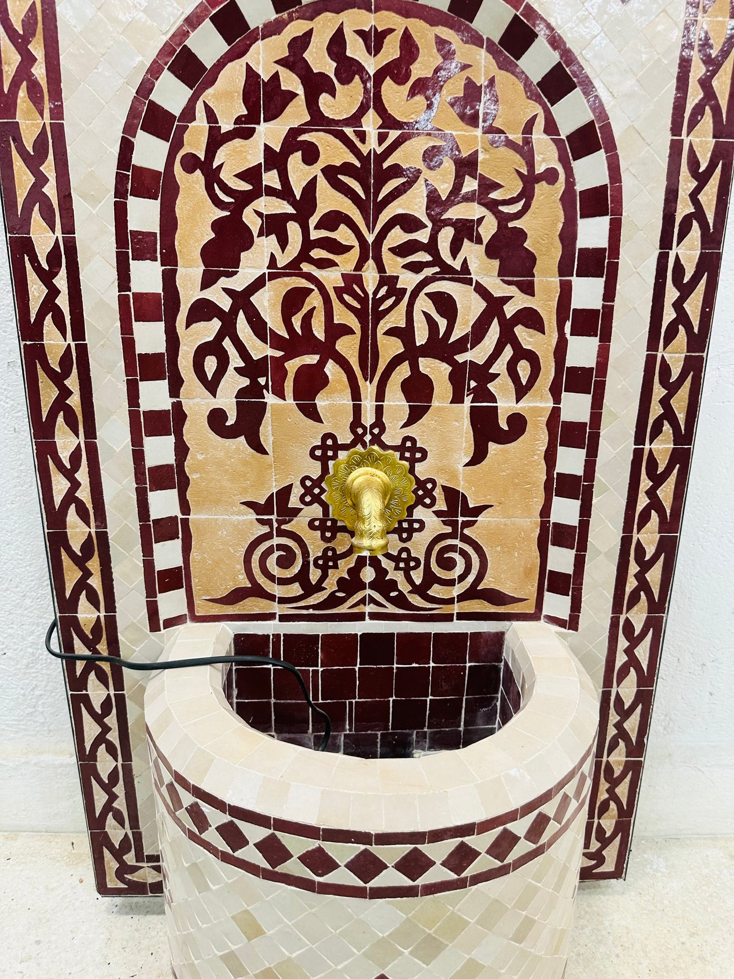 Handcrafted Moroccan Zellige Fountain – Earthy Elegance & Timeless Design