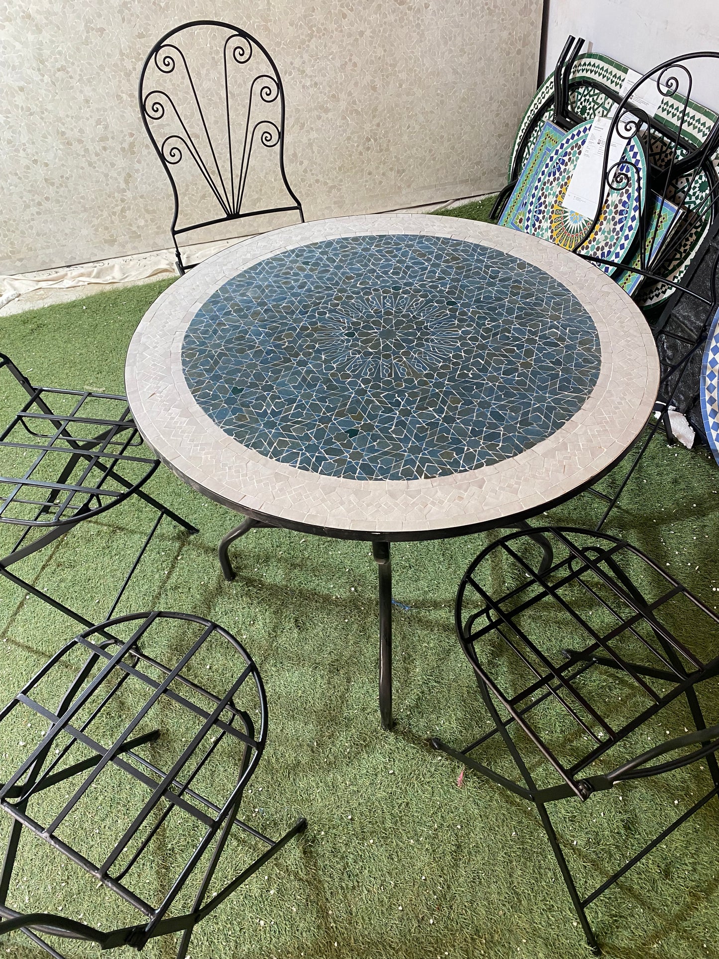 Handmade Moroccan Zellige Mosaic Table – Sophisticated navy & Beige Elegance