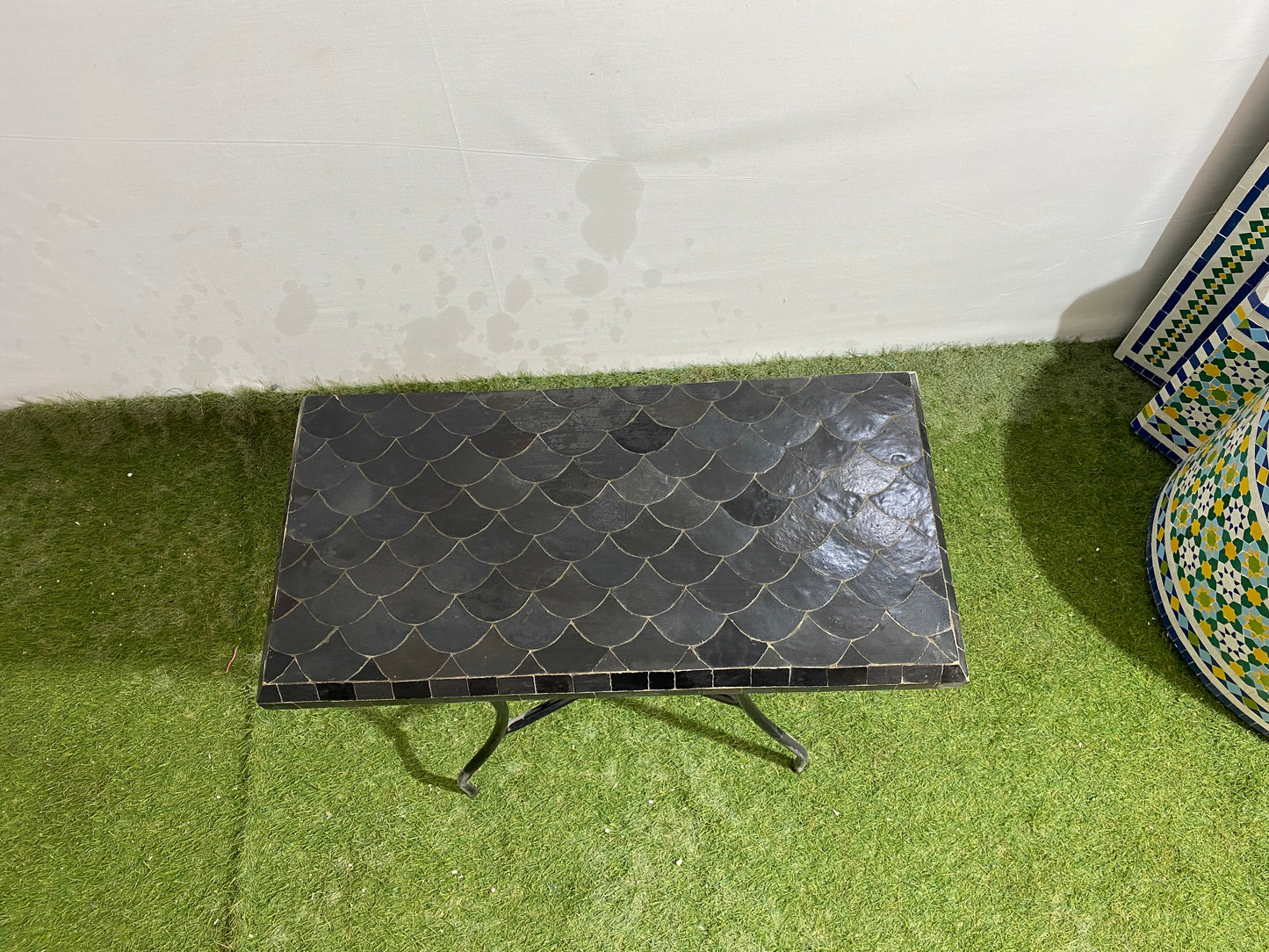 Handcrafted Moroccan Zellige Mosaic Table – Black Fish Scale Design