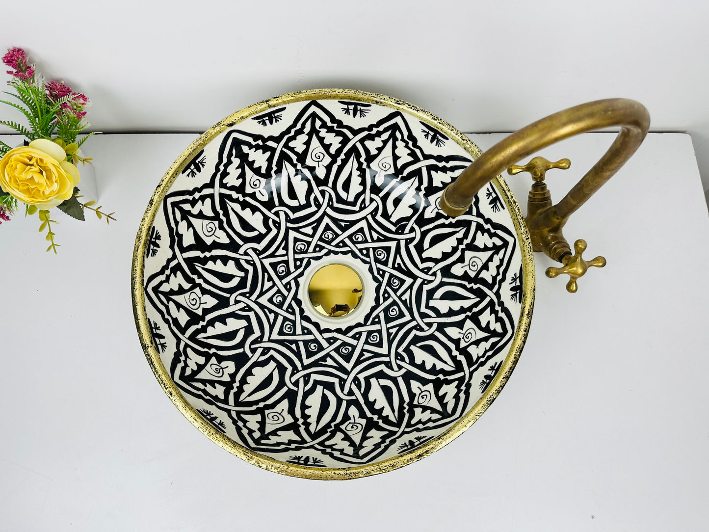 Timeless Classic: Handcrafted Ceramic Sink in Black and White Traditional Style with Brass