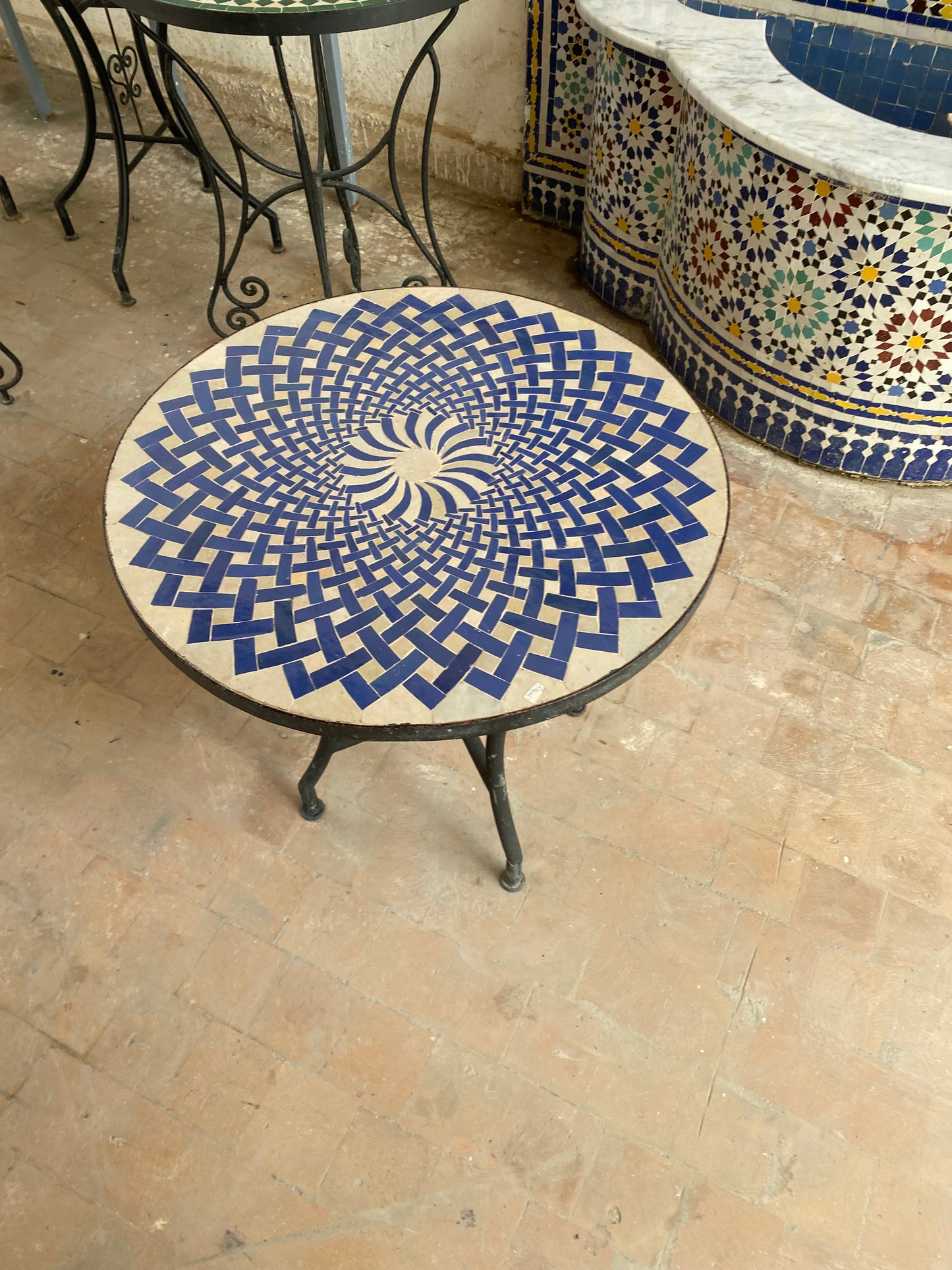 Handmade Moroccan Zellige Mosaic Table – Spiral Blue & White Pattern